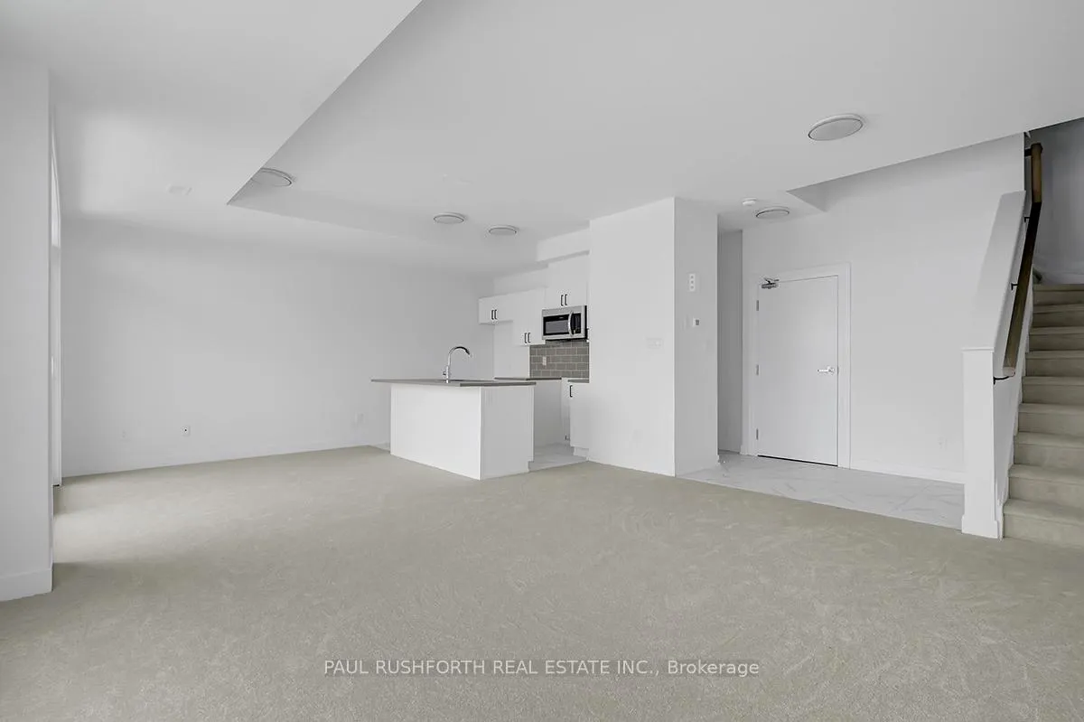 Photo 4 of 1027 Silhouette Private, Ottawa, Barrhaven - Cedargrove/Fraserdale — HOMEH