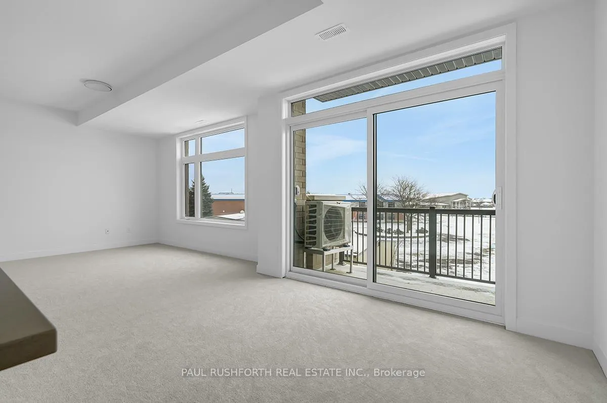 Photo 8 of 1027 Silhouette Private, Ottawa, Barrhaven - Cedargrove/Fraserdale — HOMEH