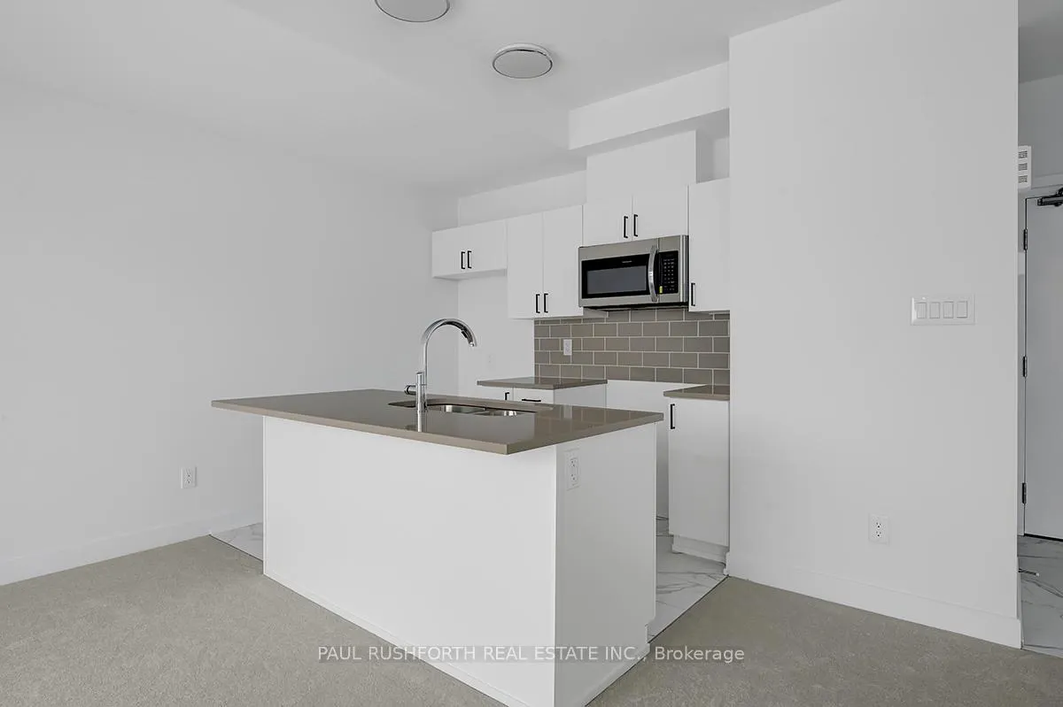 Photo 10 of 1027 Silhouette Private, Ottawa, Barrhaven - Cedargrove/Fraserdale — HOMEH