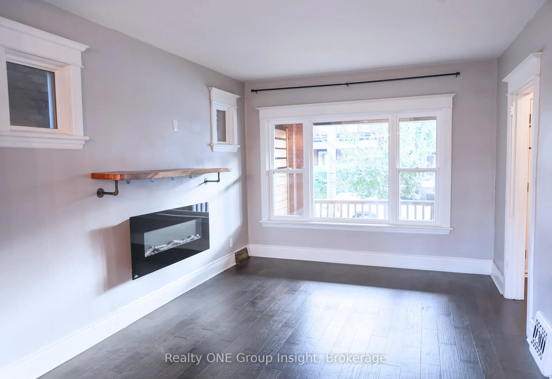 Photo 8 of 451 King William Street, Hamilton, Landsdale — HOMEH