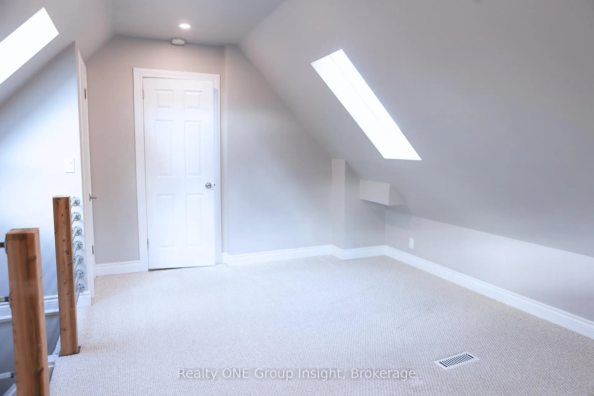 Photo 14 of 451 King William Street, Hamilton, Landsdale — HOMEH