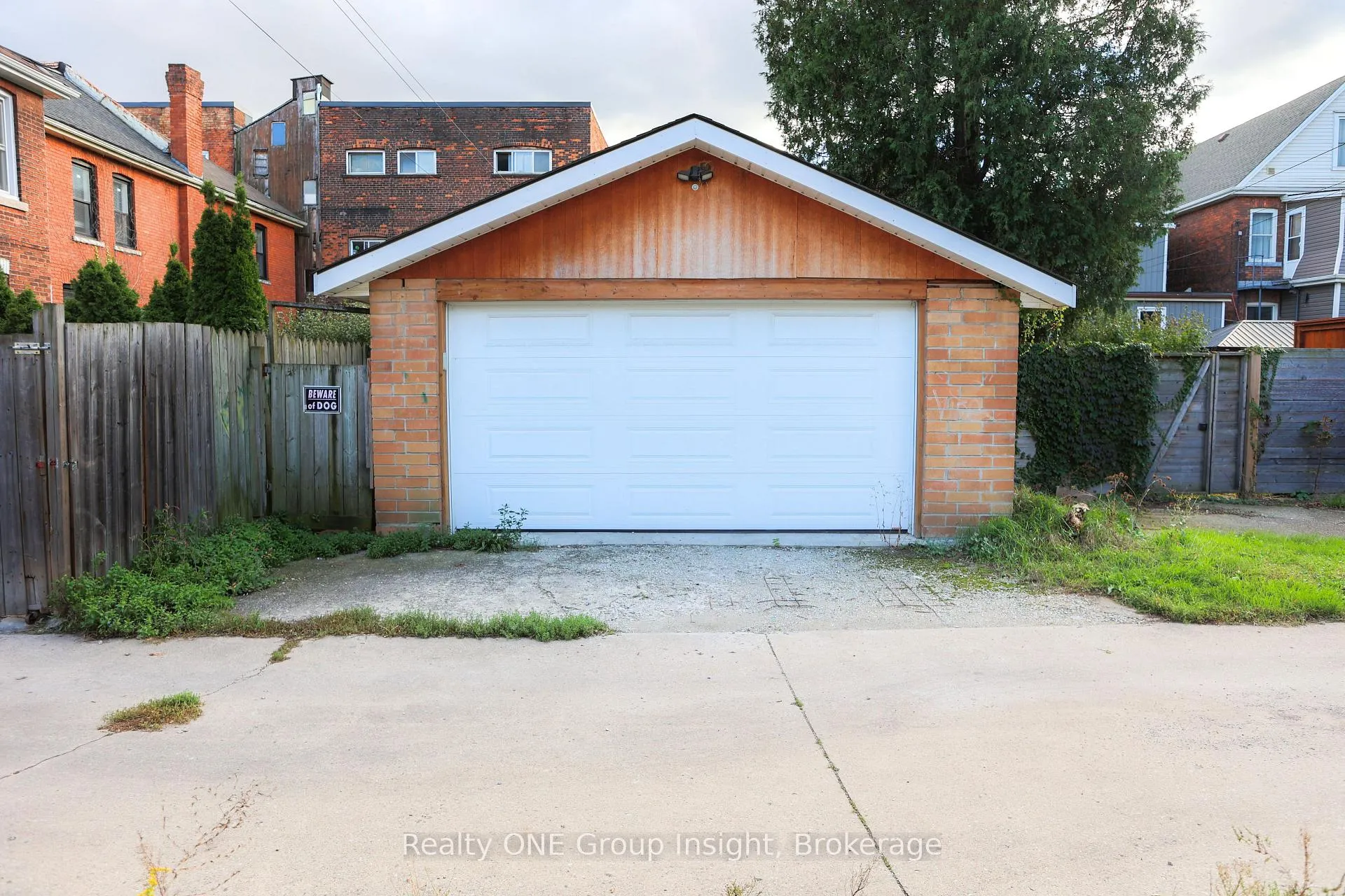 Photo 25 of 451 King William Street, Hamilton, Landsdale — HOMEH
