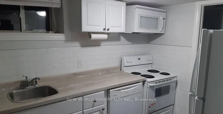 Photo 4 of Unit Basemen, 104 Billingsgate Crescent, Ajax, South East — HOMEH