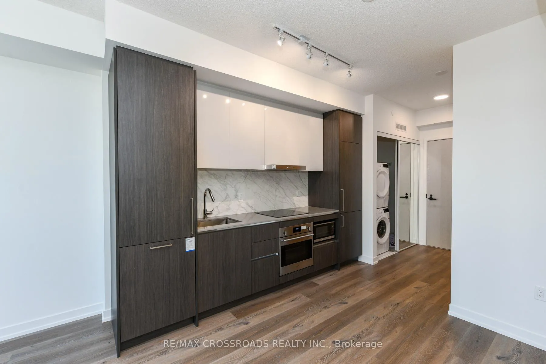 Photo 9 of Unit 2003, 225 Commerce Street, Vaughan, Vaughan Corporate Centre — HOMEH
