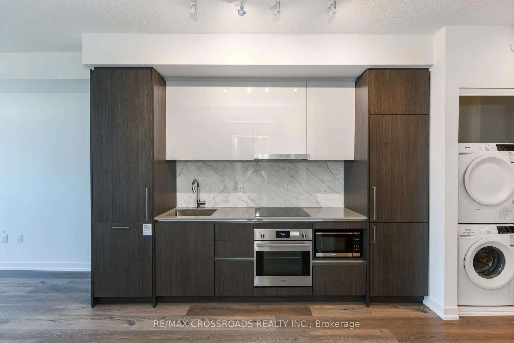 Photo 10 of Unit 2003, 225 Commerce Street, Vaughan, Vaughan Corporate Centre — HOMEH