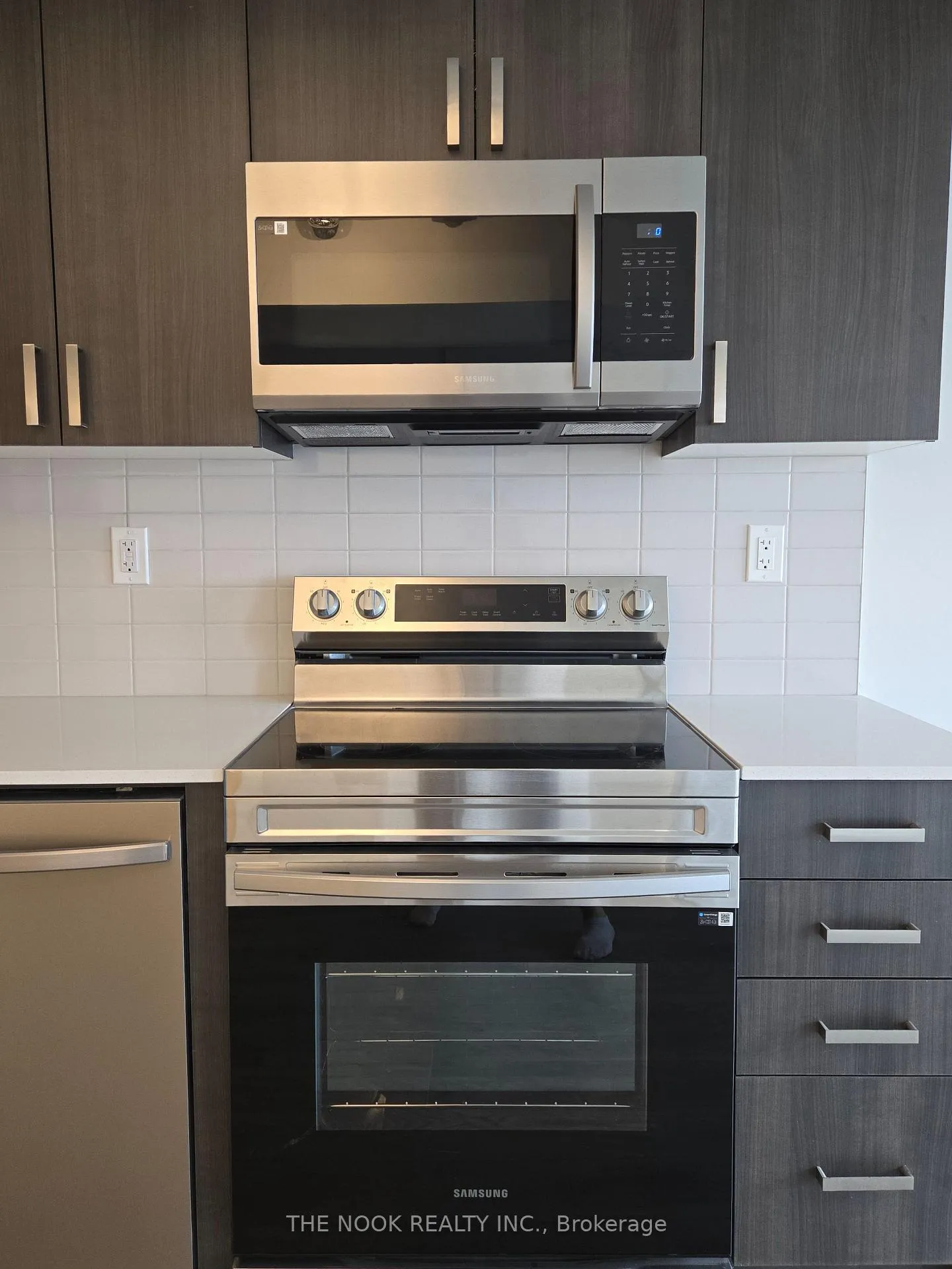 Photo 2 of Unit 2209, 1435 Celebration Drive, Pickering, Bay Ridges — HOMEH