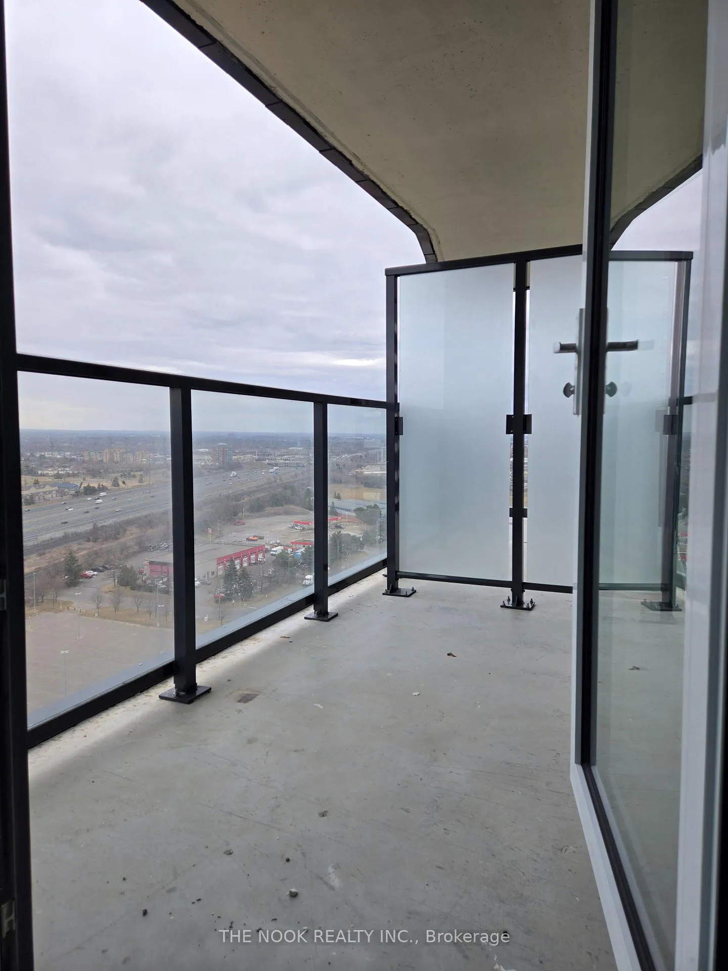 Photo 6 of Unit 2209, 1435 Celebration Drive, Pickering, Bay Ridges — HOMEH