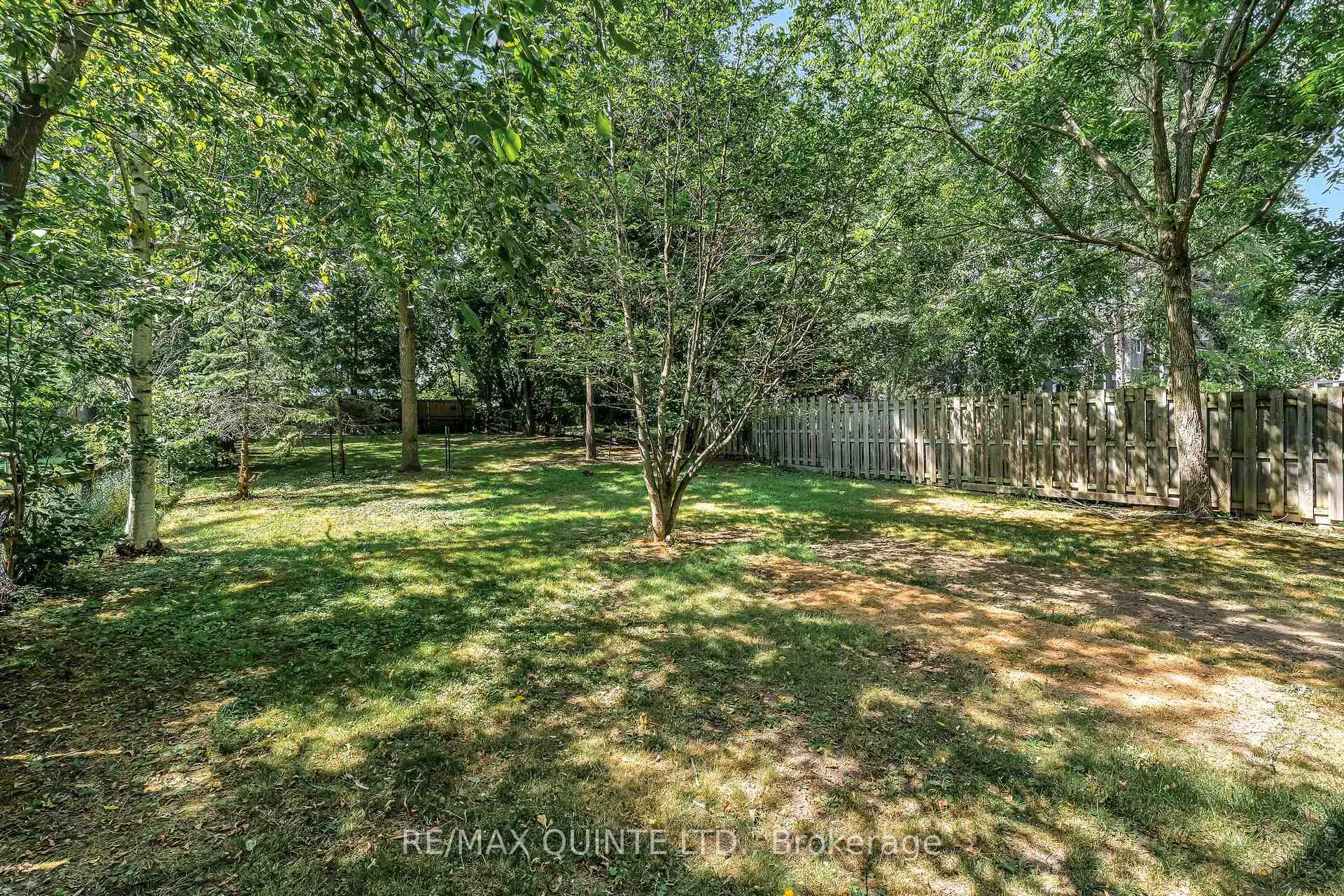 Photo 31 of 14 Elm Street, Prince Edward County, Picton — HOMEH