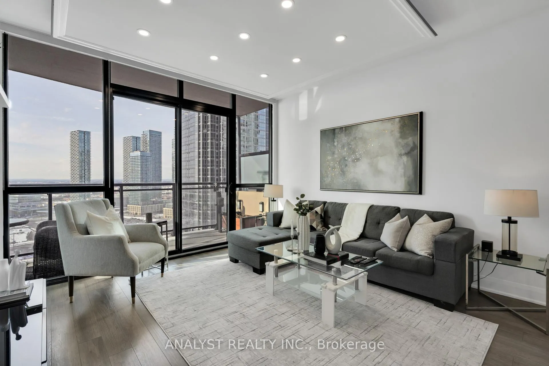 Photo 1 of Unit 2105, 2900 Highway 7, Vaughan, Concord — HOMEH