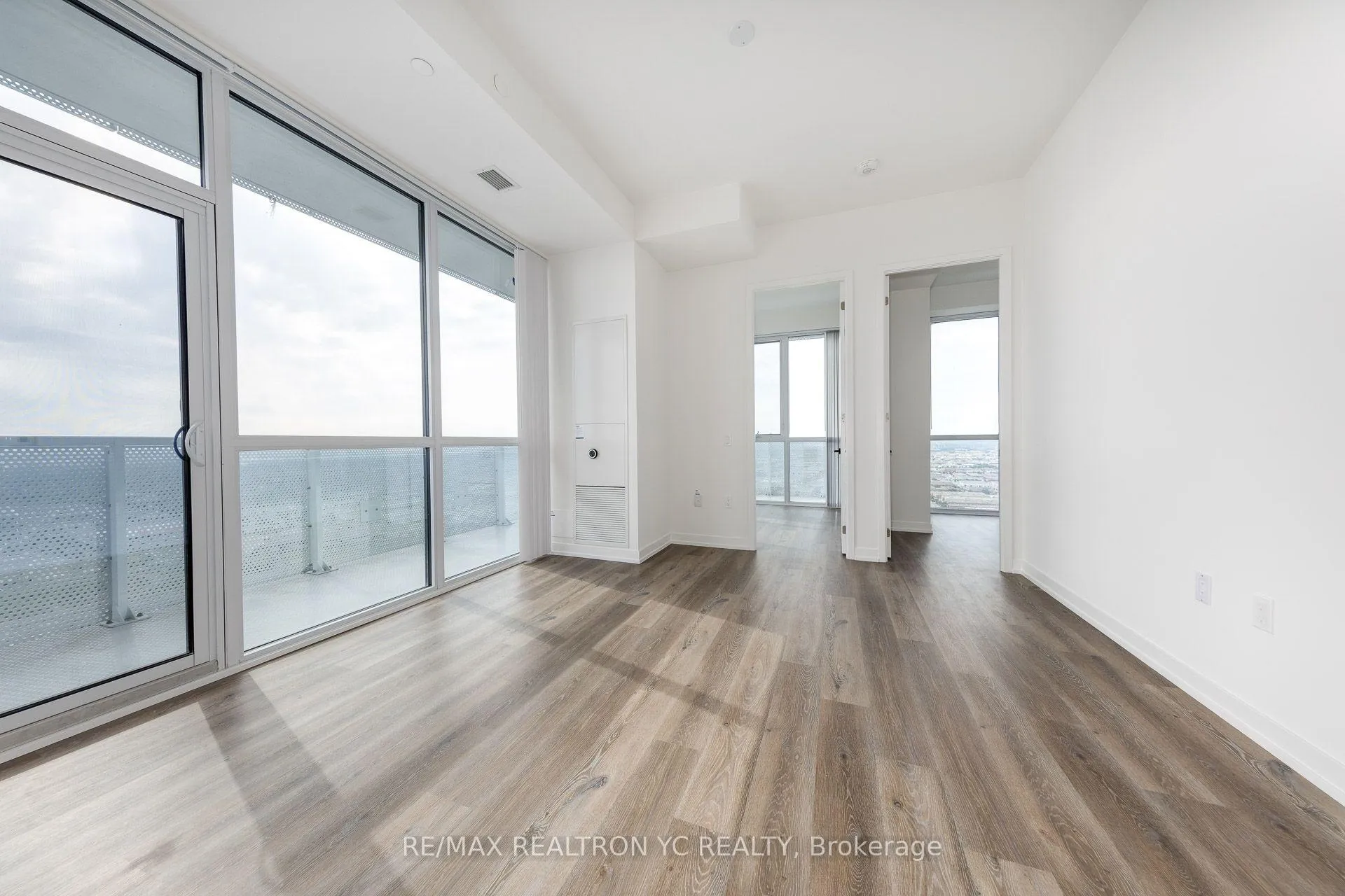 Photo 1 of Unit 4709, 225 Commerce Street, Vaughan, Vaughan Corporate Centre — HOMEH