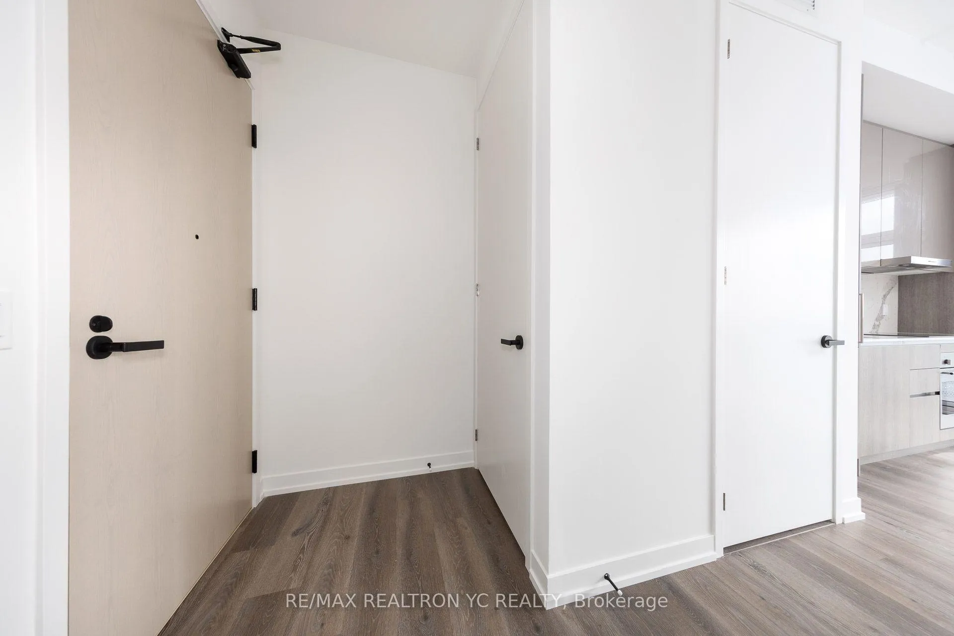 Photo 2 of Unit 4709, 225 Commerce Street, Vaughan, Vaughan Corporate Centre — HOMEH