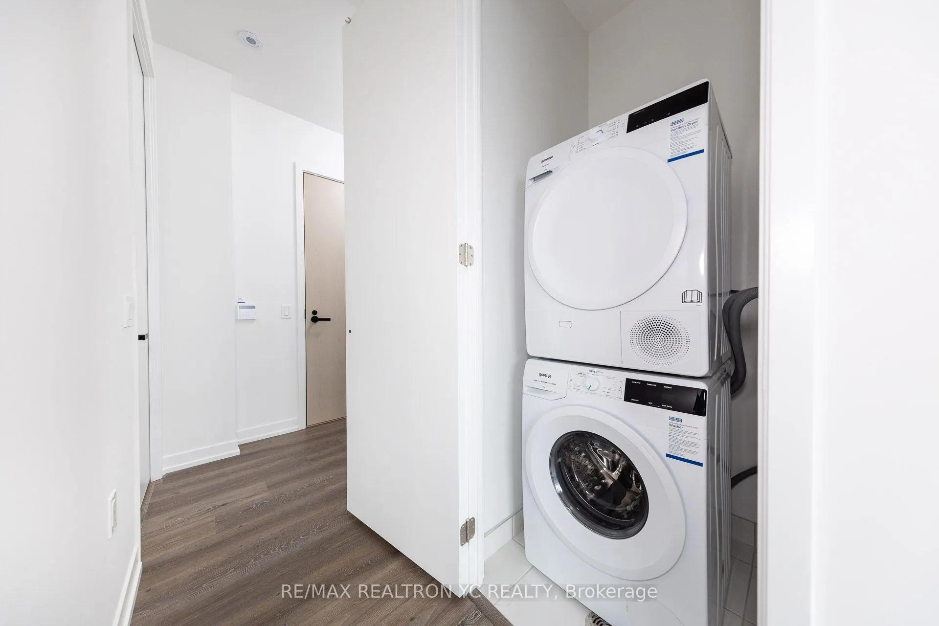 Photo 13 of Unit 4709, 225 Commerce Street, Vaughan, Vaughan Corporate Centre — HOMEH