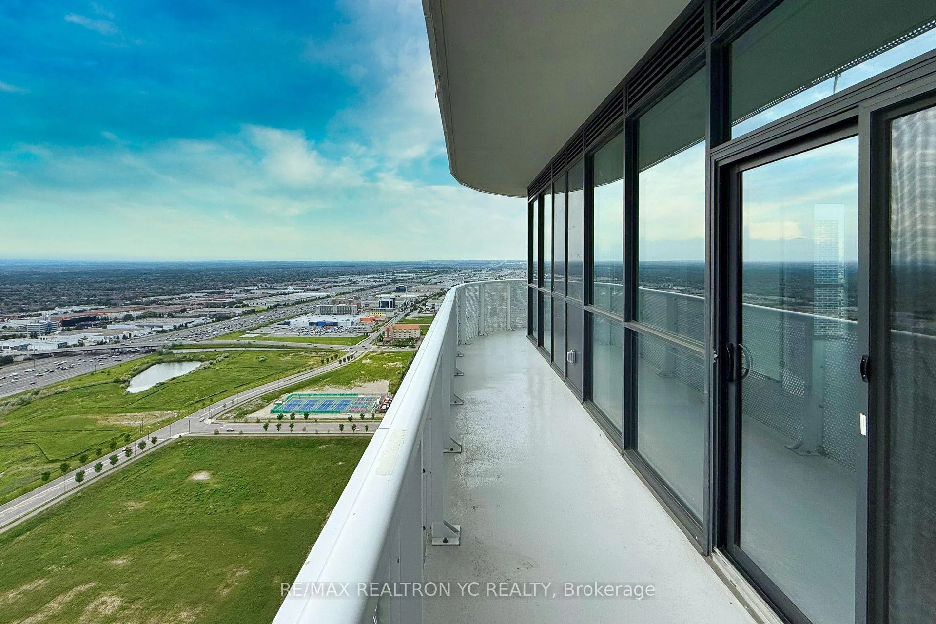 Photo 17 of Unit 4709, 225 Commerce Street, Vaughan, Vaughan Corporate Centre — HOMEH