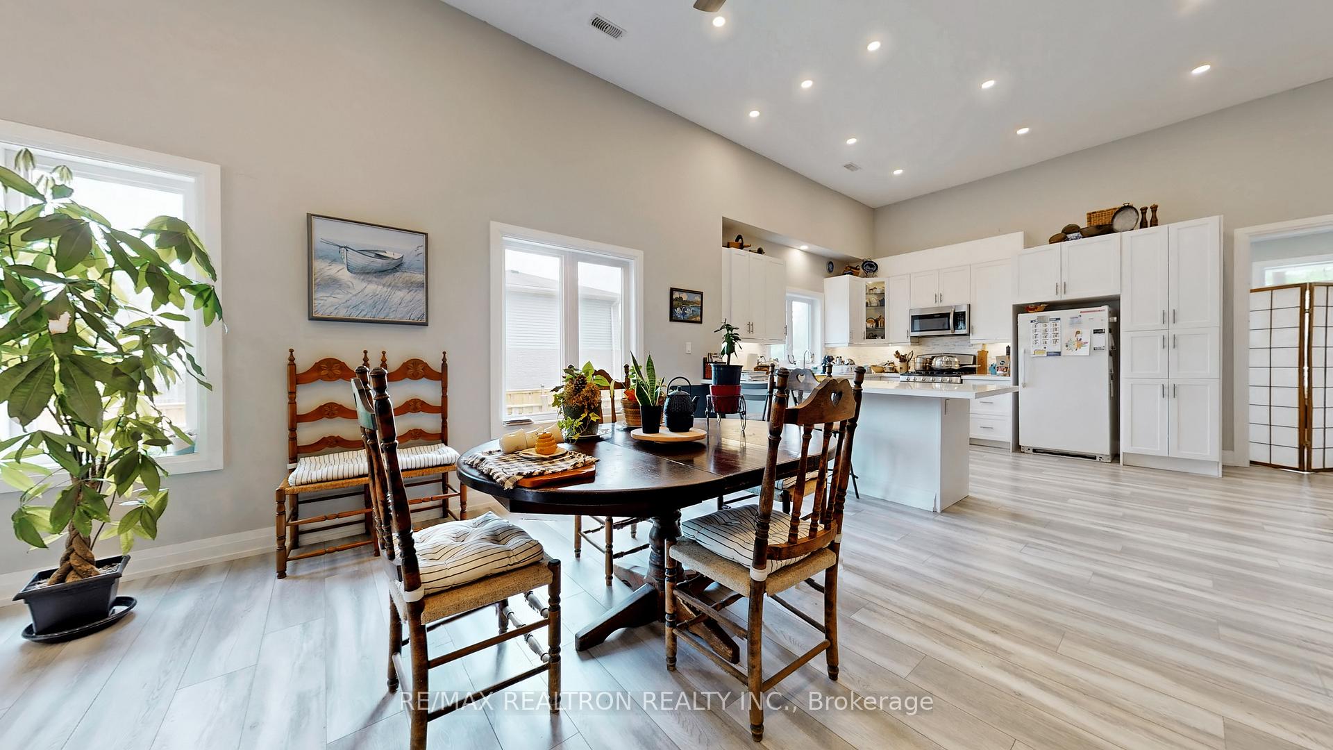 Photo 9 of 785 Sedore Avenue, Georgina, Sutton & Jackson's Point — HOMEH