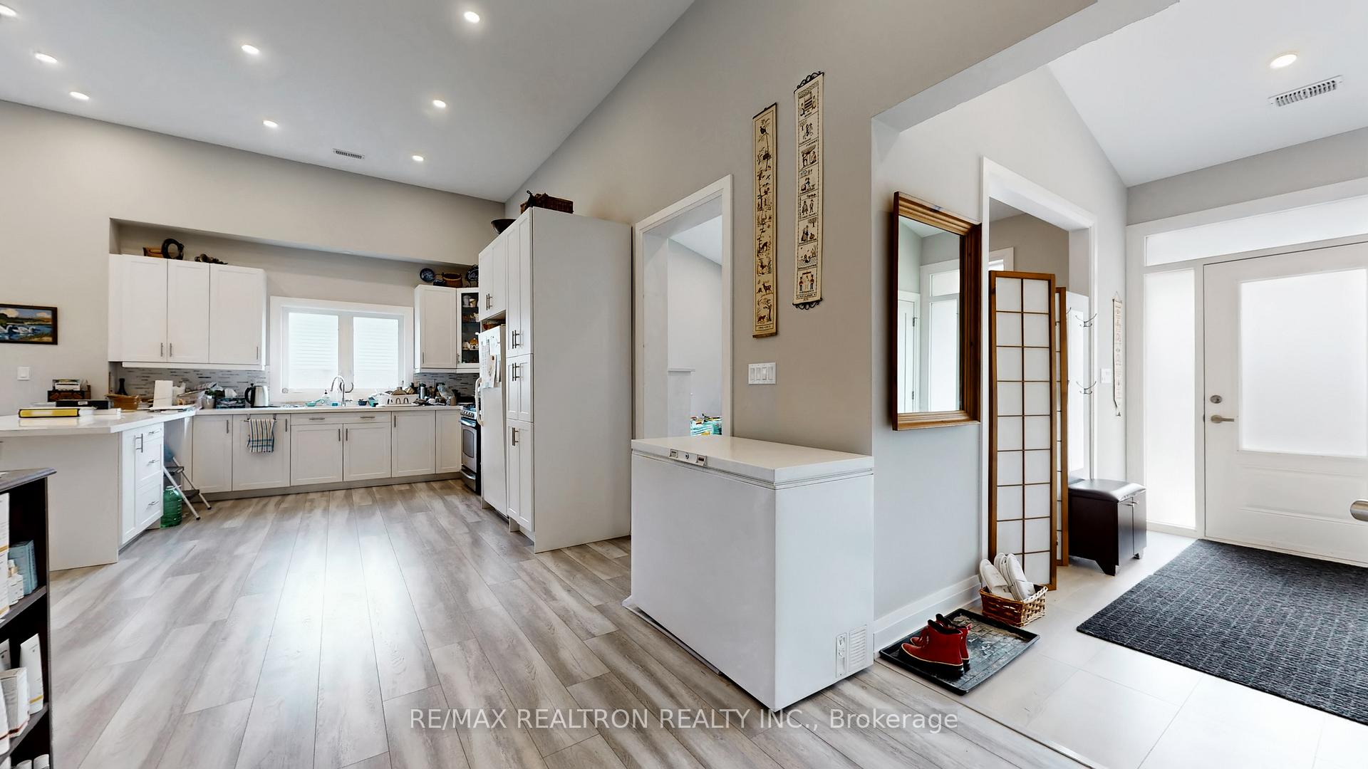 Photo 12 of 785 Sedore Avenue, Georgina, Sutton & Jackson's Point — HOMEH