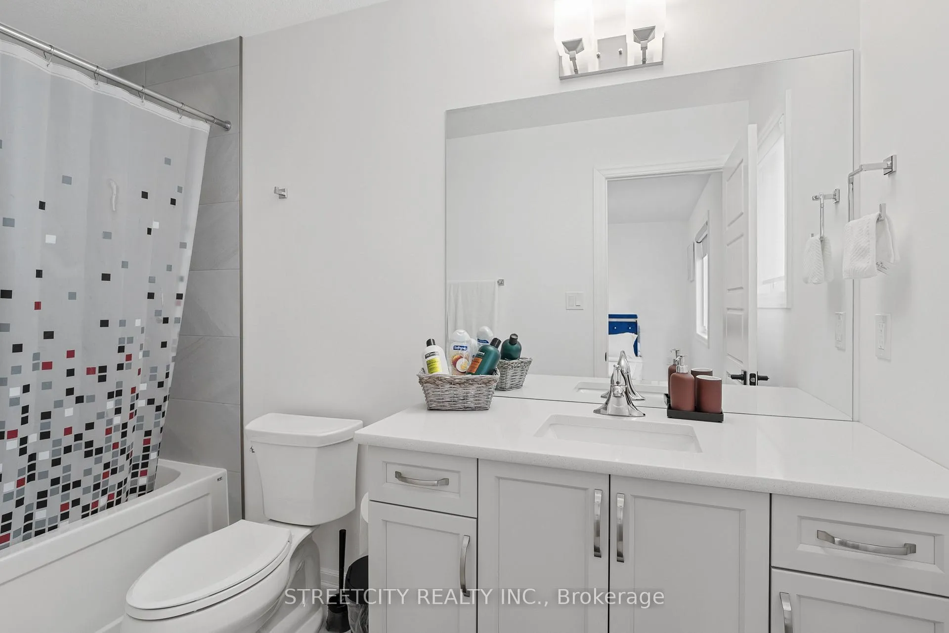 Photo 32 of 101 Basil Crescent, Middlesex Centre, Ilderton — HOMEH