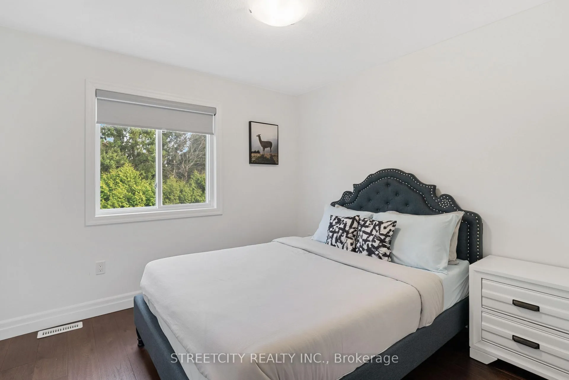 Photo 34 of 101 Basil Crescent, Middlesex Centre, Ilderton — HOMEH