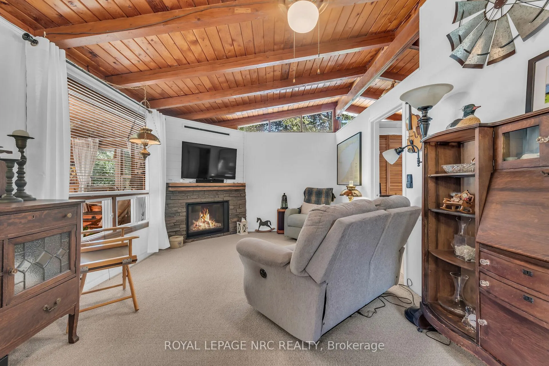 Photo 9 of 14 Anchor Lane, Haldimand, Dunnville — HOMEH