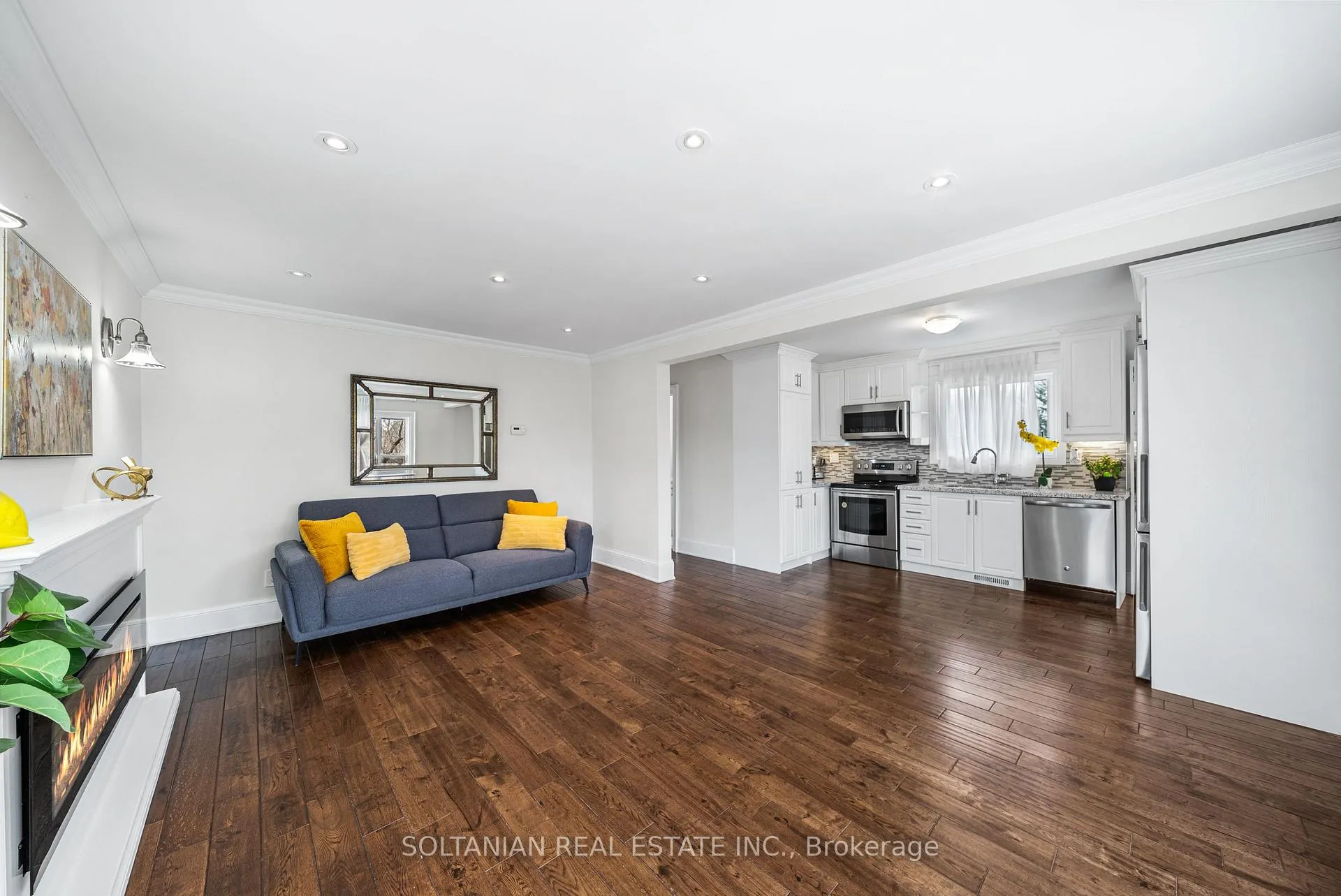 Photo 6 of 150 John Street, Markham, Thornhill — HOMEH