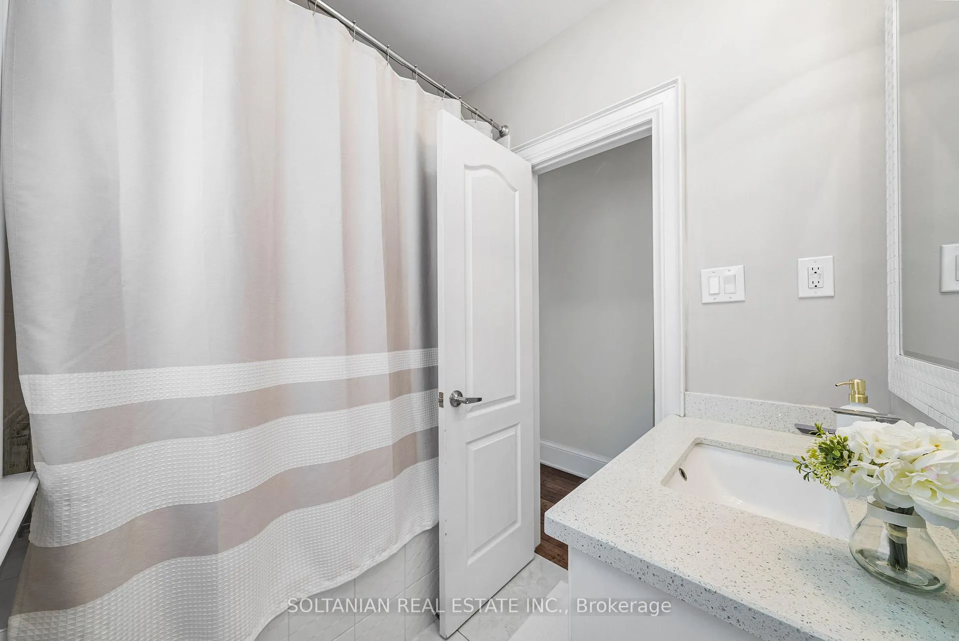 Photo 14 of 150 John Street, Markham, Thornhill — HOMEH