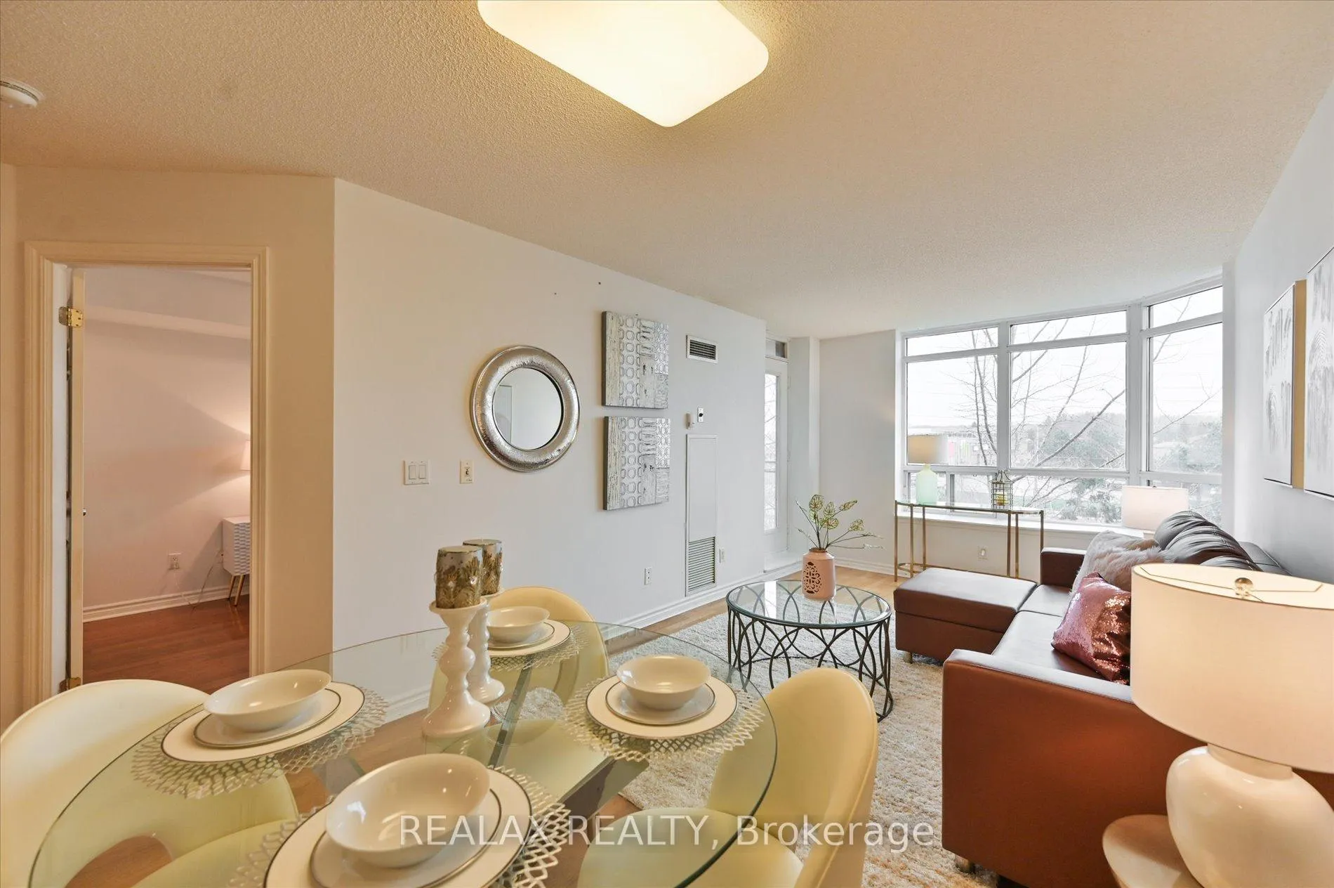 Photo 16 of Unit 302, 130 Pond Drive, Markham, Commerce Valley — HOMEH