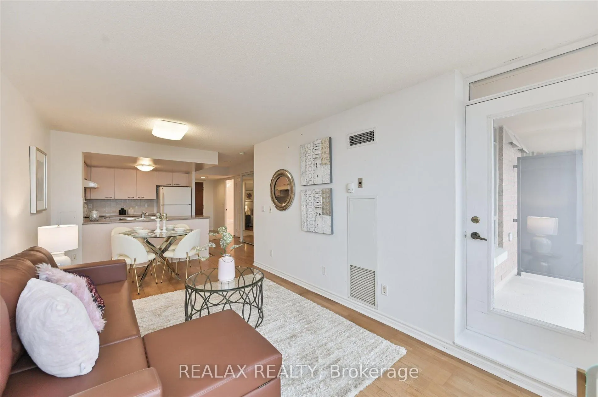 Photo 19 of Unit 302, 130 Pond Drive, Markham, Commerce Valley — HOMEH