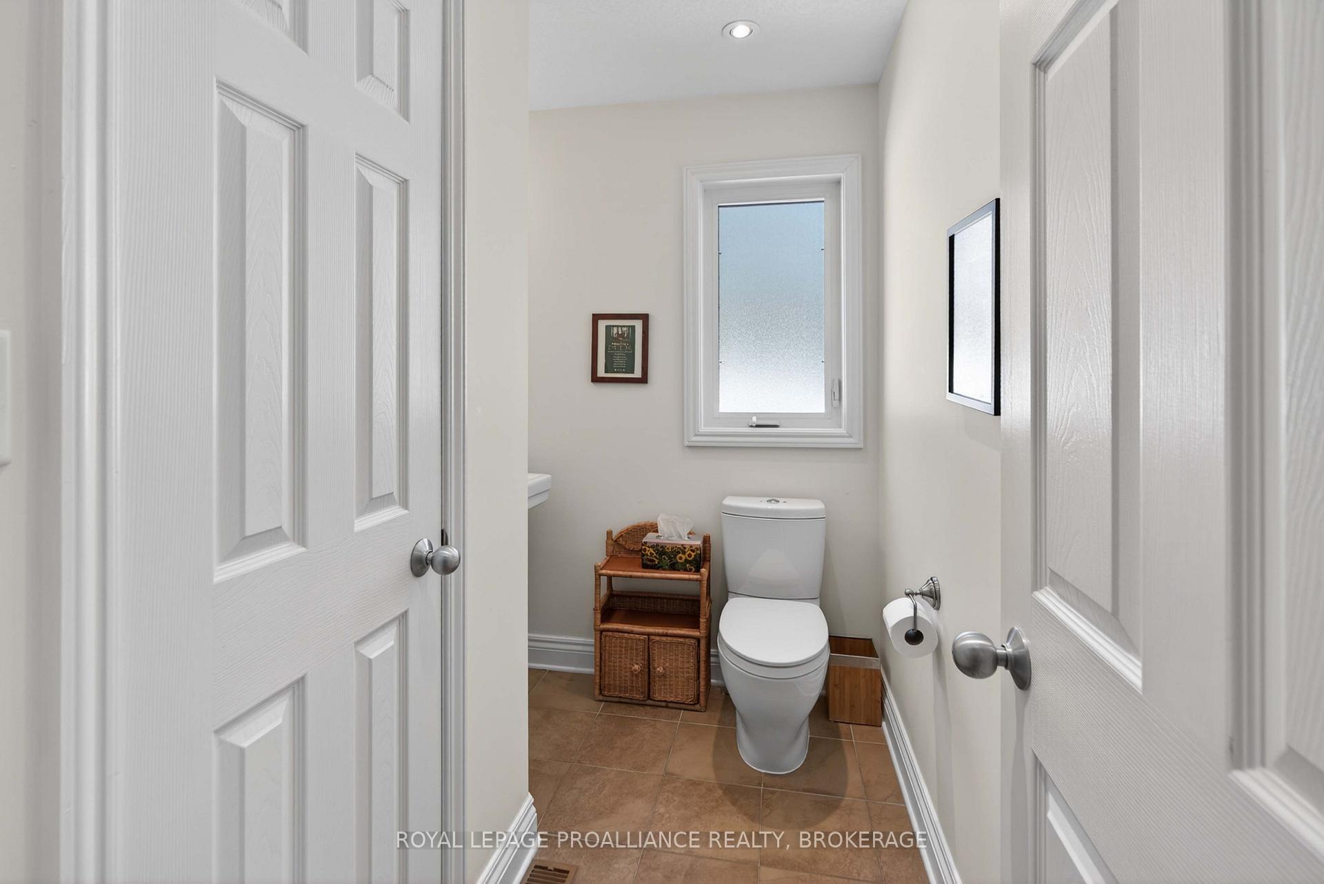 Photo 19 of 606 Whites Point Road, Rideau Lakes, Rideau Lakes (South Crosby) Twp — HOMEH