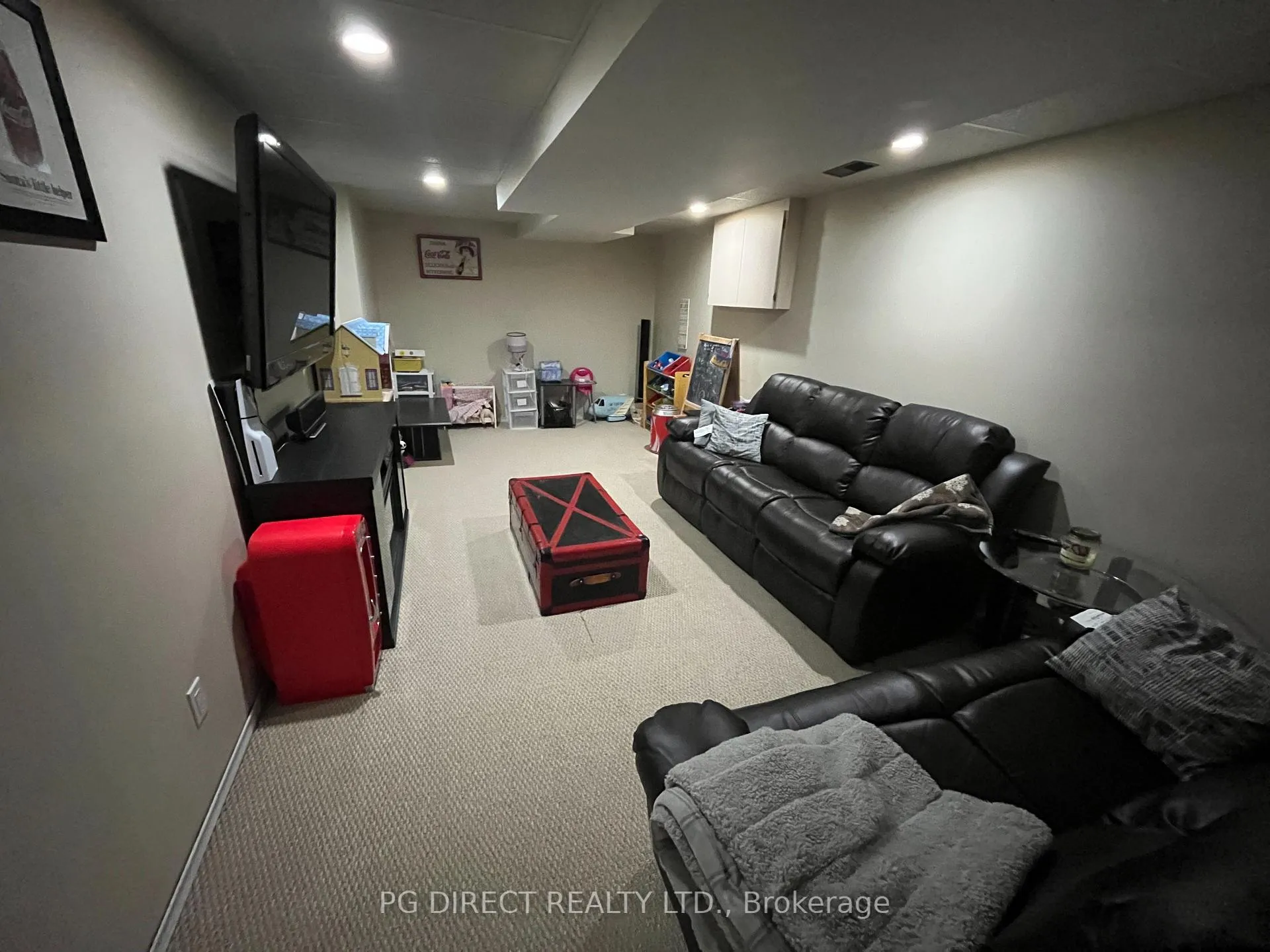 Photo 12 of 234 Thunderbird Drive, Waterloo — HOMEH