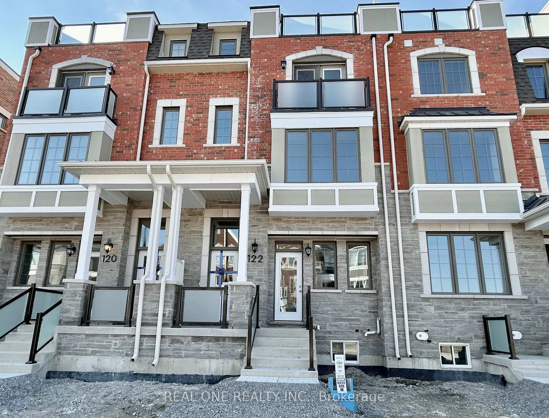 Photo 1 of 122 Avani Avenue, Markham, Rural Markham — HOMEH