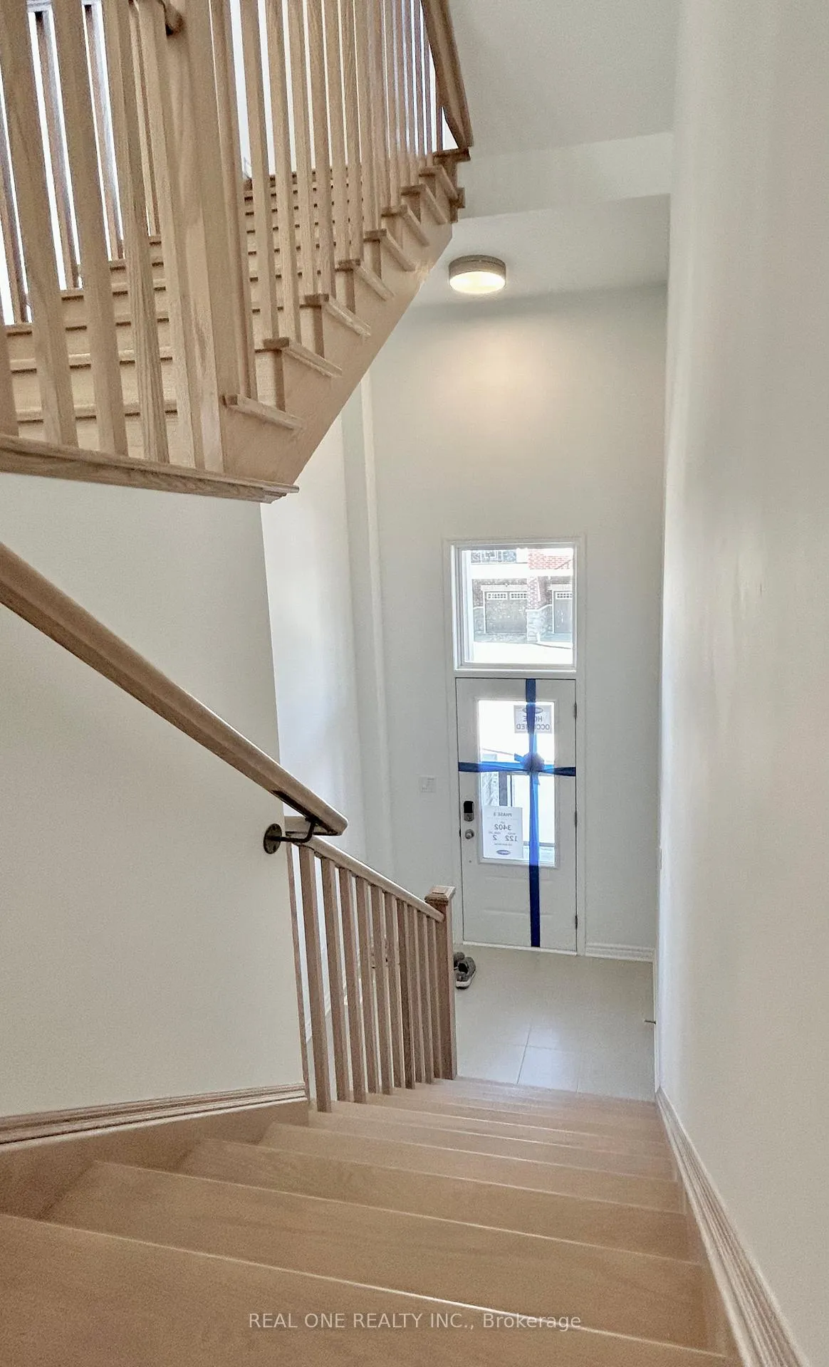Photo 6 of 122 Avani Avenue, Markham, Rural Markham — HOMEH