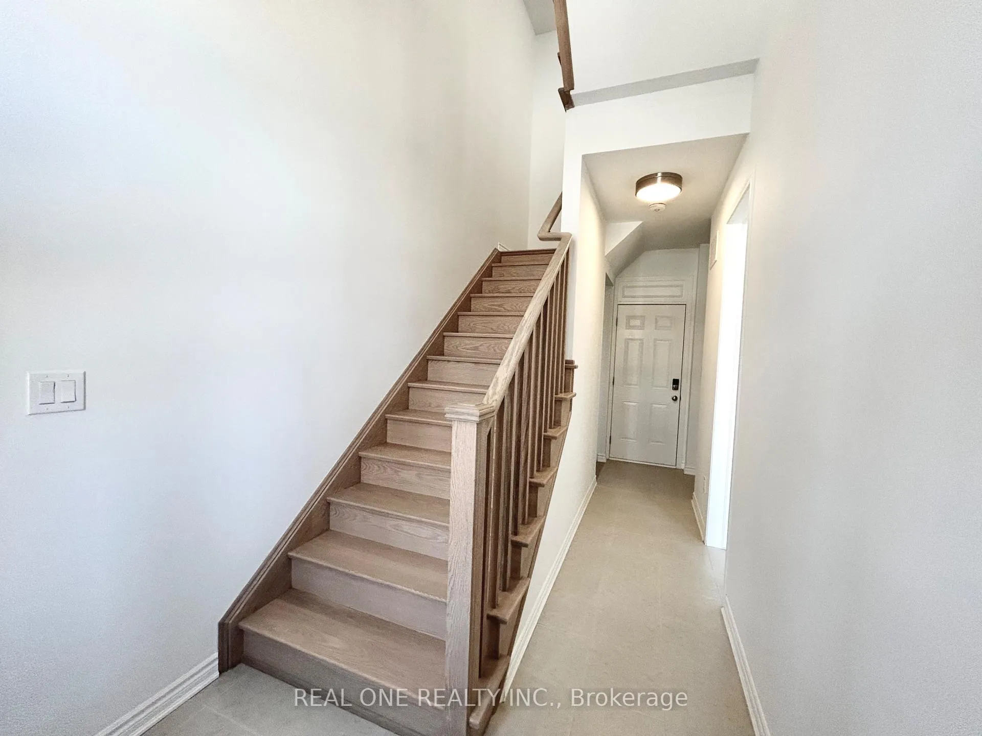 Photo 7 of 122 Avani Avenue, Markham, Rural Markham — HOMEH