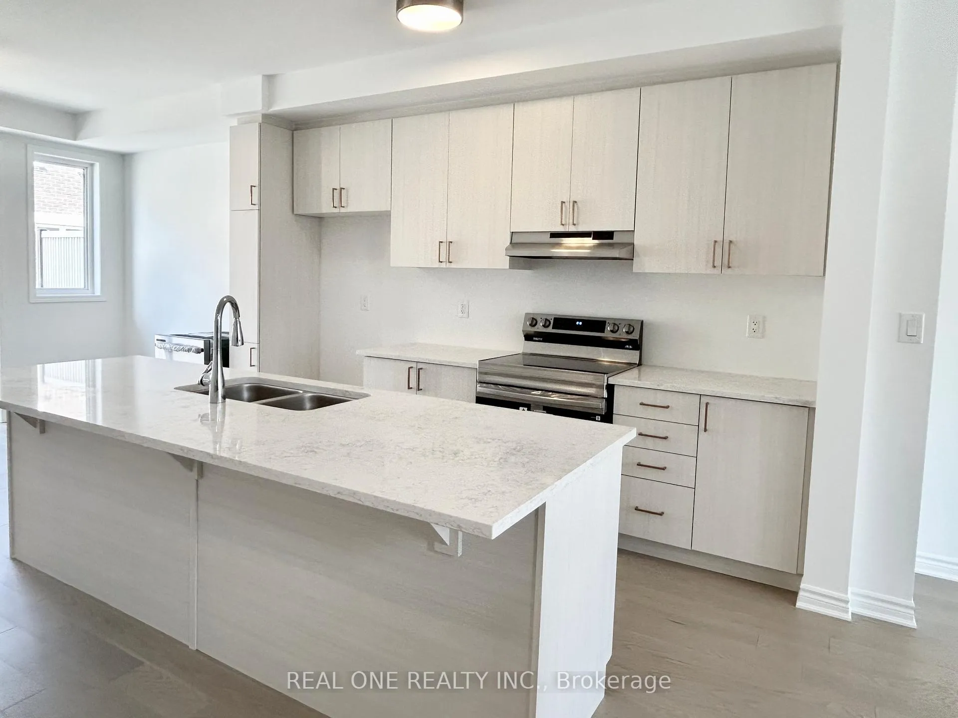 Photo 12 of 122 Avani Avenue, Markham, Rural Markham — HOMEH