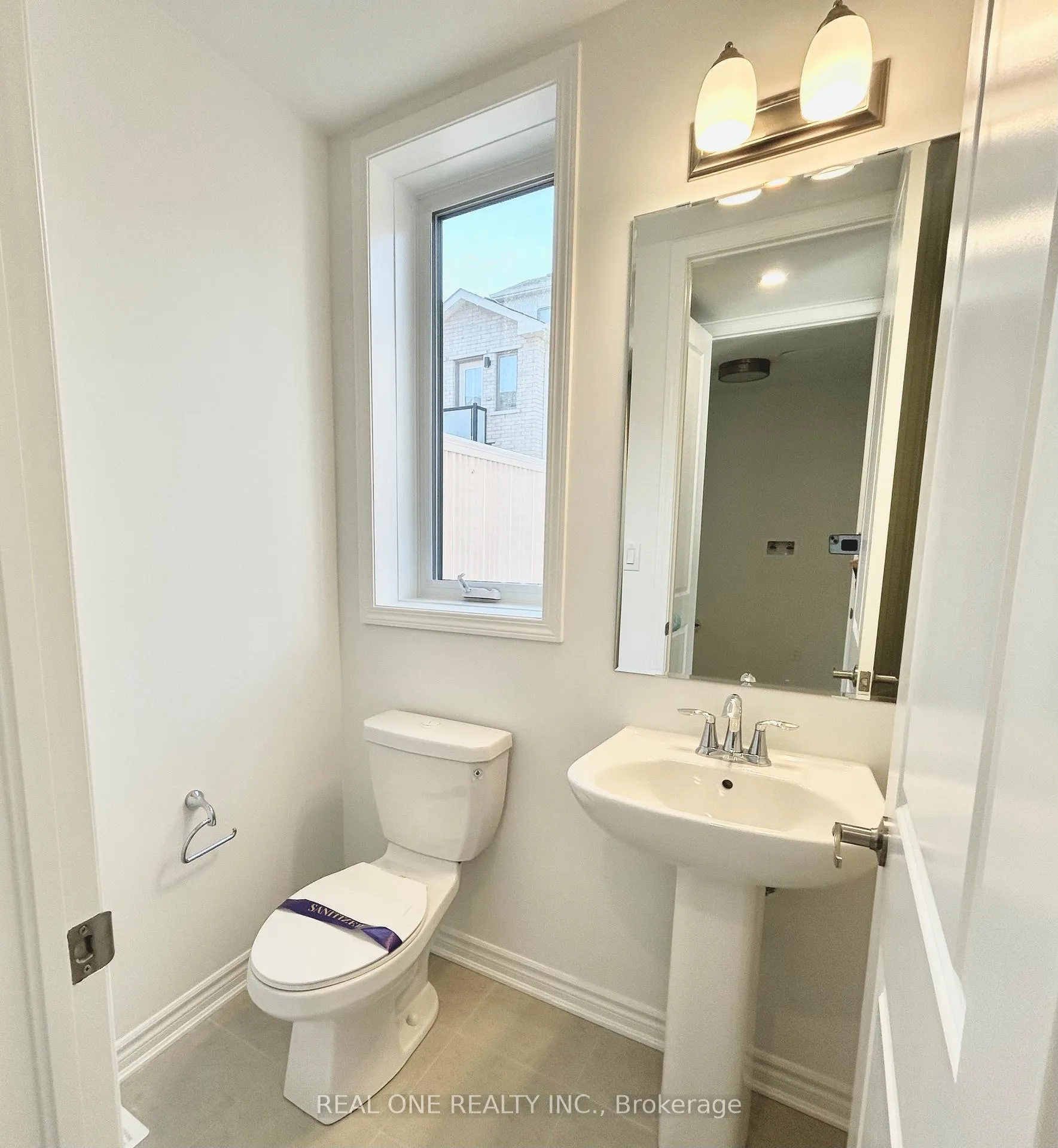 Photo 17 of 122 Avani Avenue, Markham, Rural Markham — HOMEH