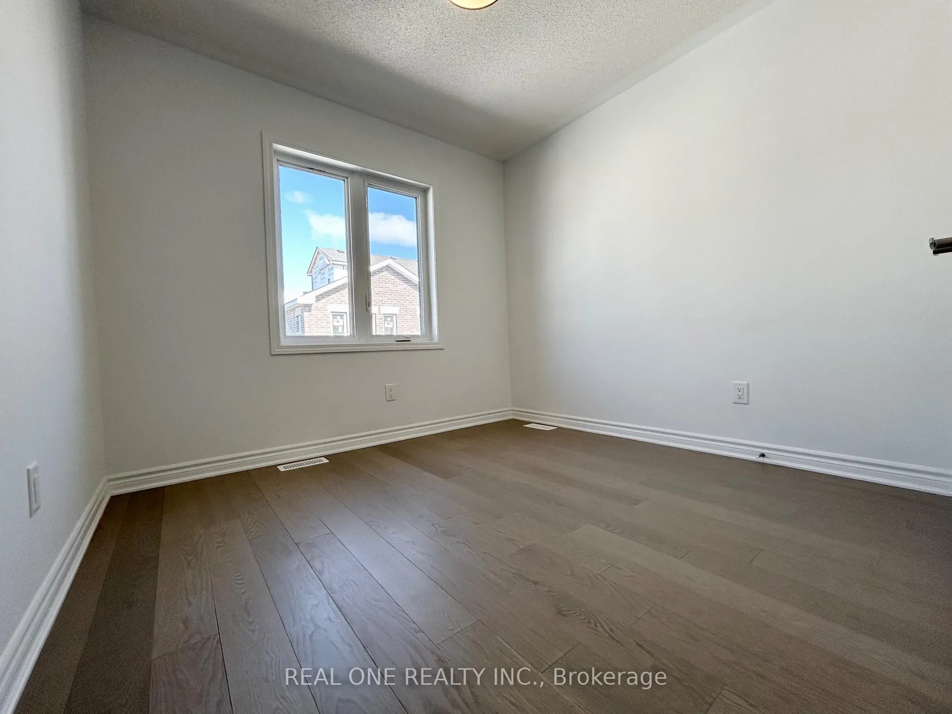 Photo 26 of 122 Avani Avenue, Markham, Rural Markham — HOMEH
