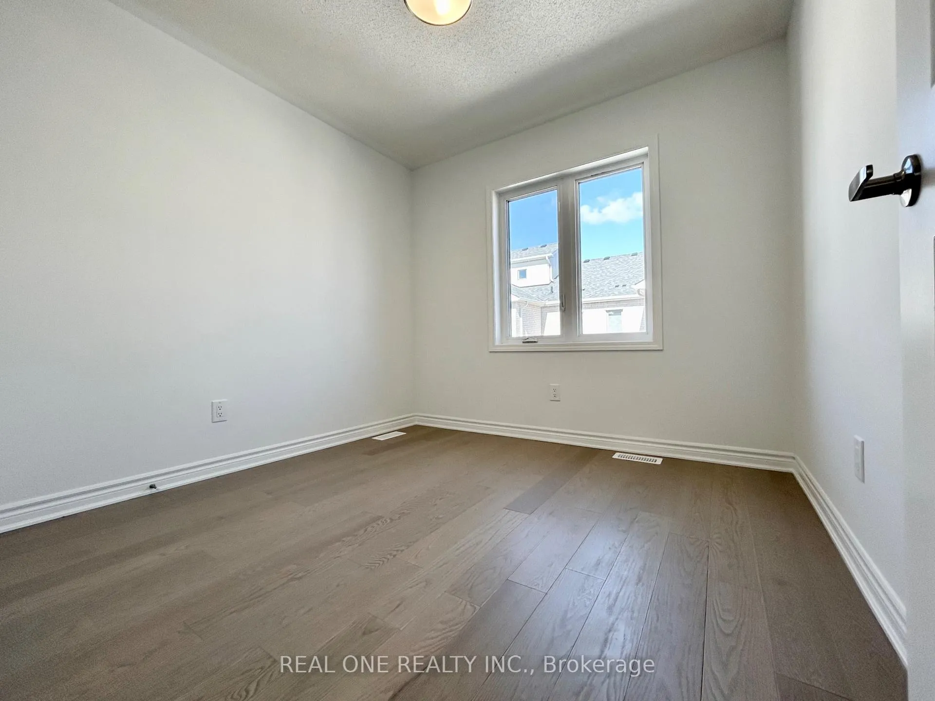 Photo 27 of 122 Avani Avenue, Markham, Rural Markham — HOMEH