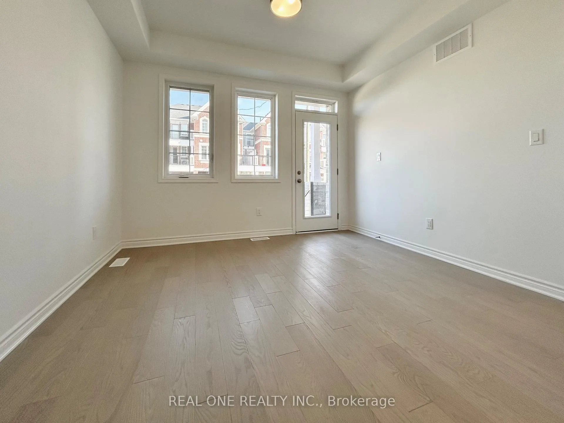 Photo 30 of 122 Avani Avenue, Markham, Rural Markham — HOMEH