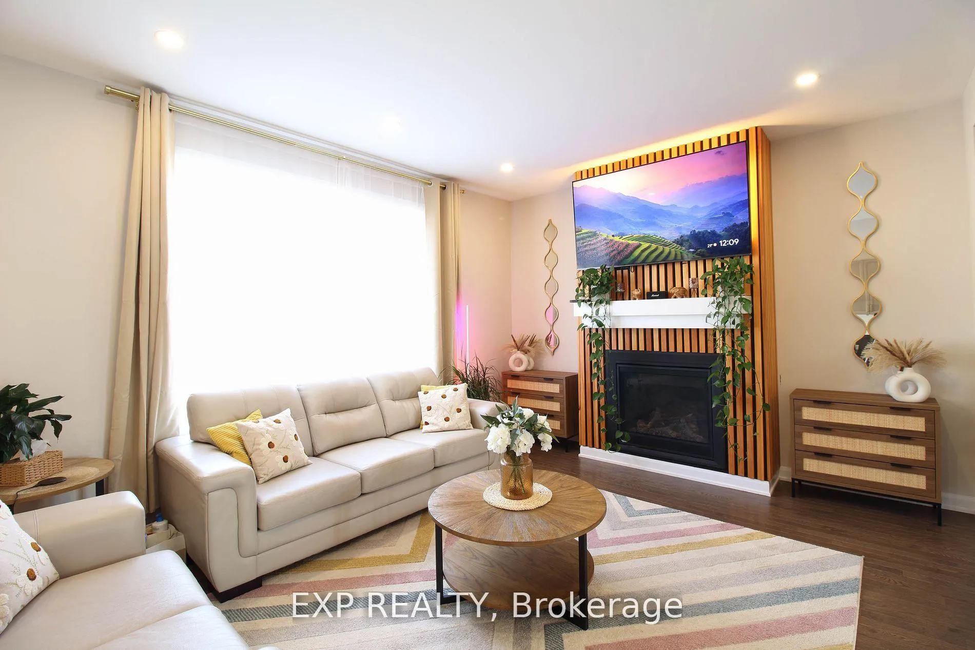 Photo 5 of 758 Cappamore Drive, Ottawa, Barrhaven - Half Moon Bay — HOMEH