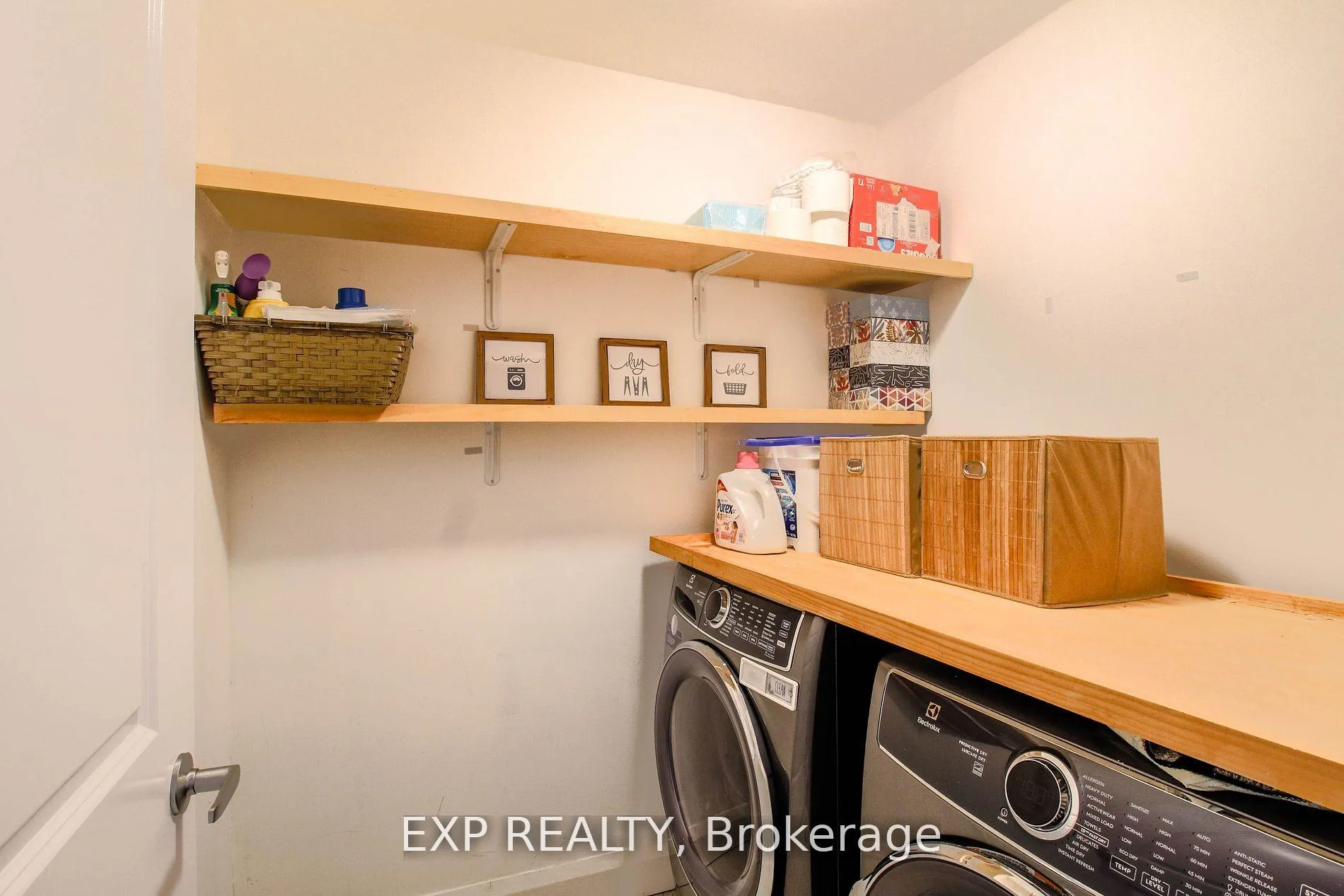 Photo 15 of 758 Cappamore Drive, Ottawa, Barrhaven - Half Moon Bay — HOMEH