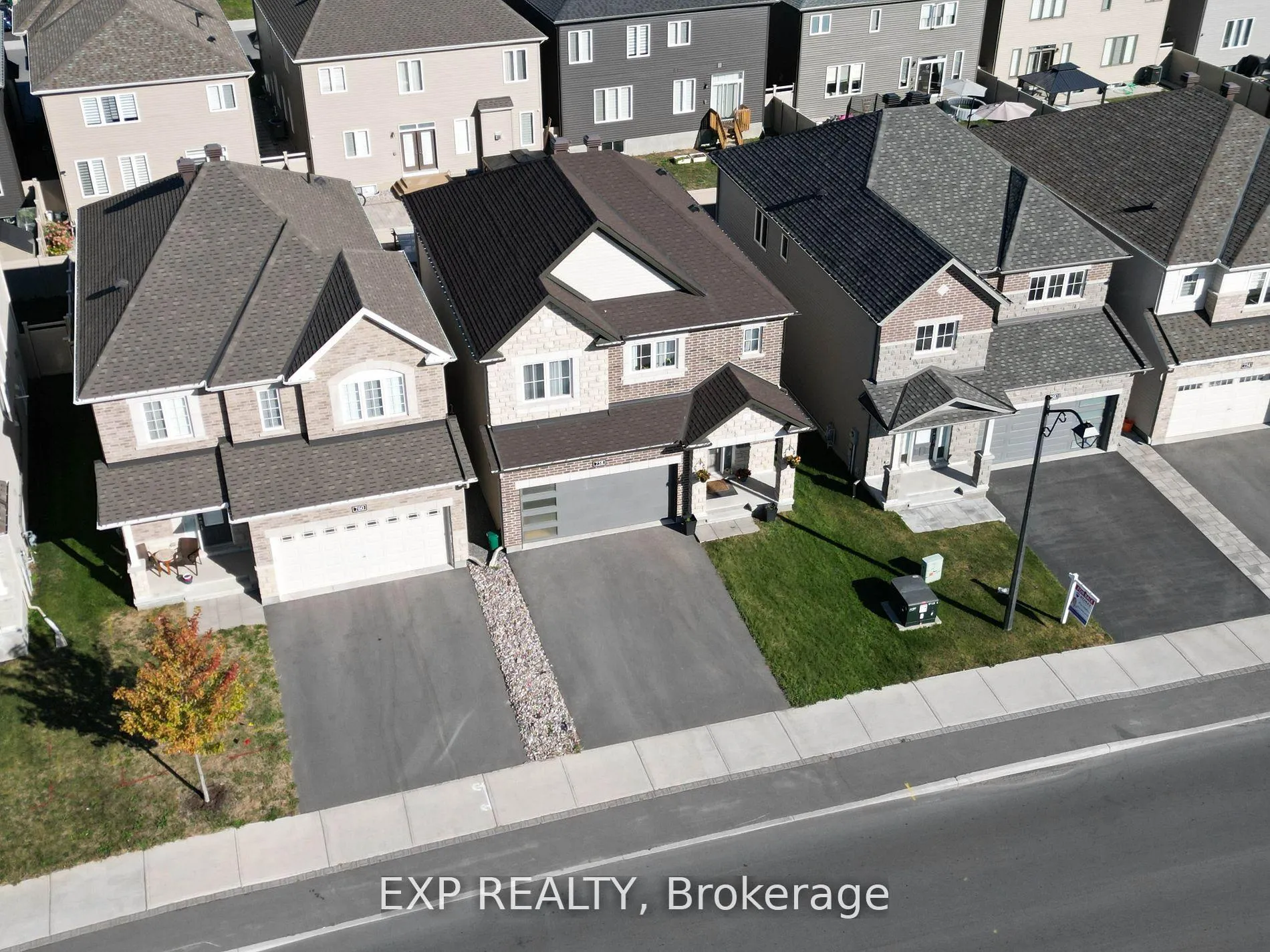 Photo 31 of 758 Cappamore Drive, Ottawa, Barrhaven - Half Moon Bay — HOMEH