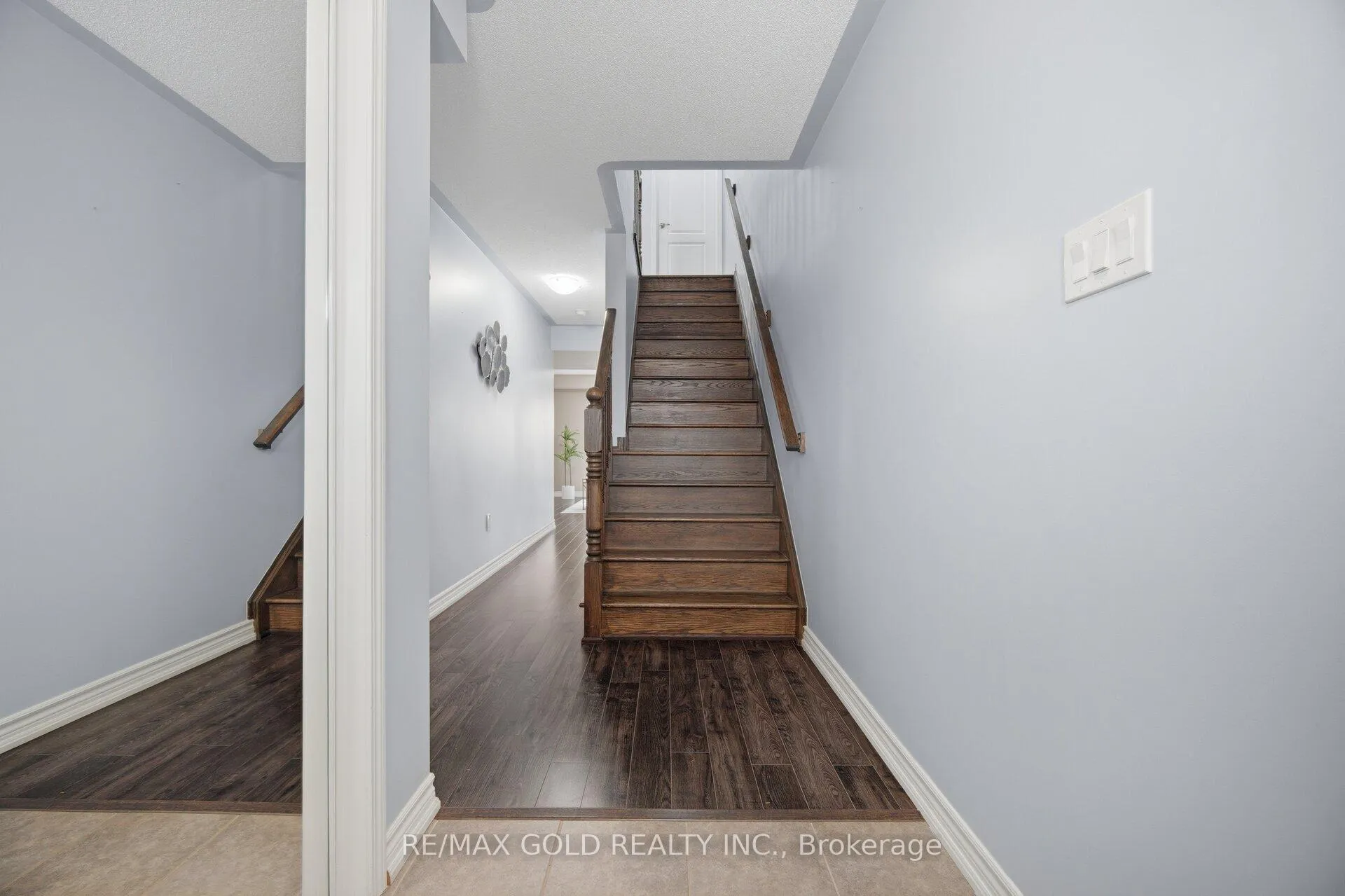 Photo 38 of 40 Memory Lane, Brampton, Northwest Brampton — HOMEH