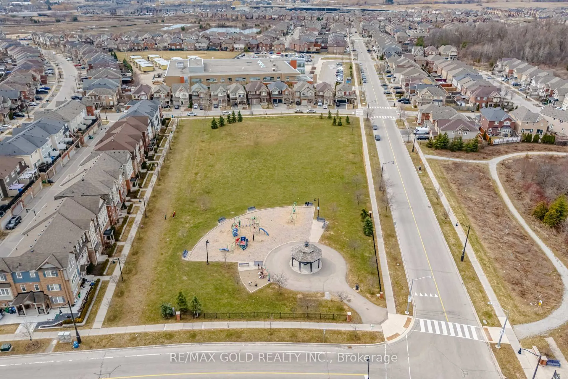 Photo 40 of 40 Memory Lane, Brampton, Northwest Brampton — HOMEH