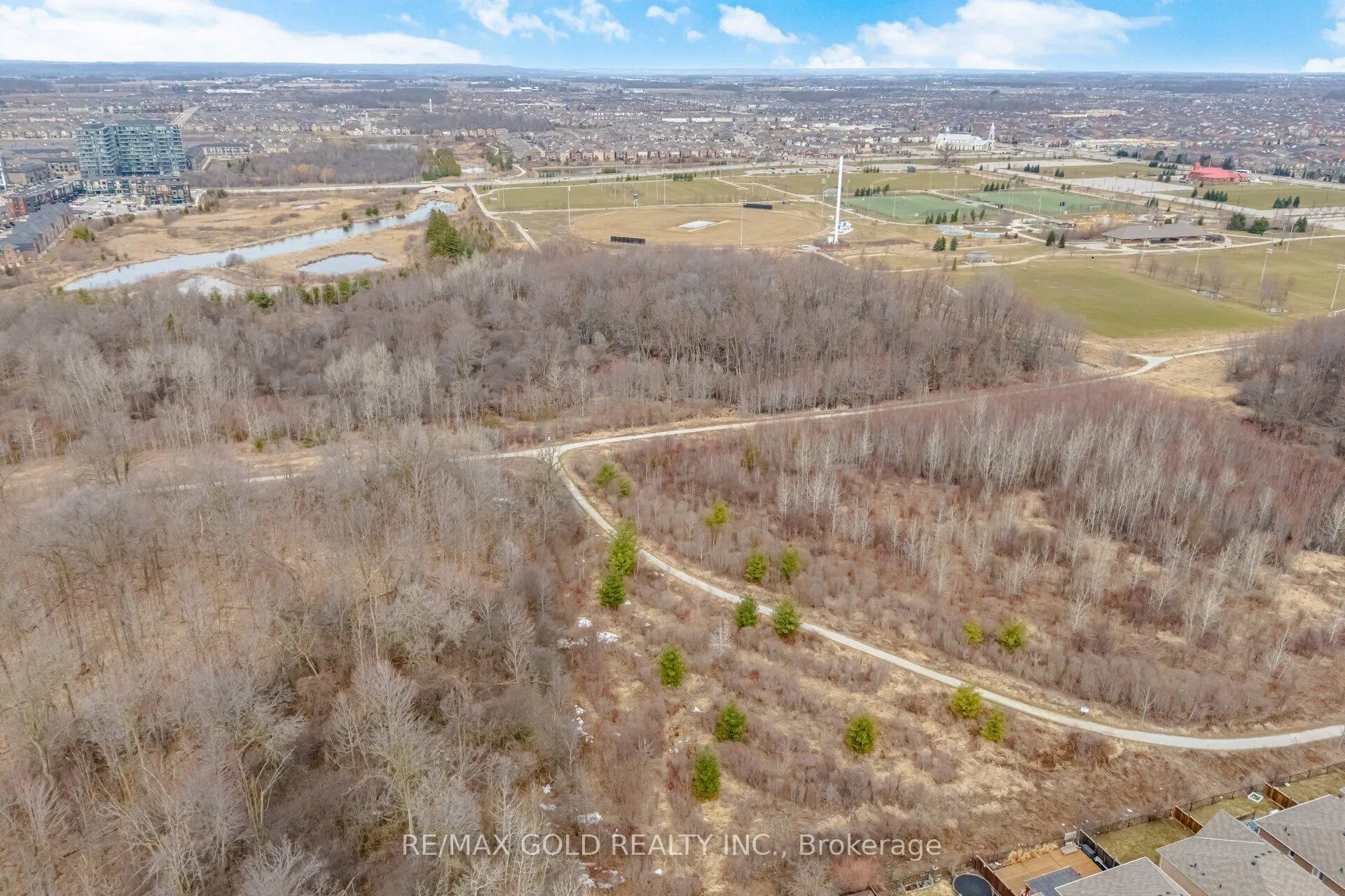 Photo 41 of 40 Memory Lane, Brampton, Northwest Brampton — HOMEH