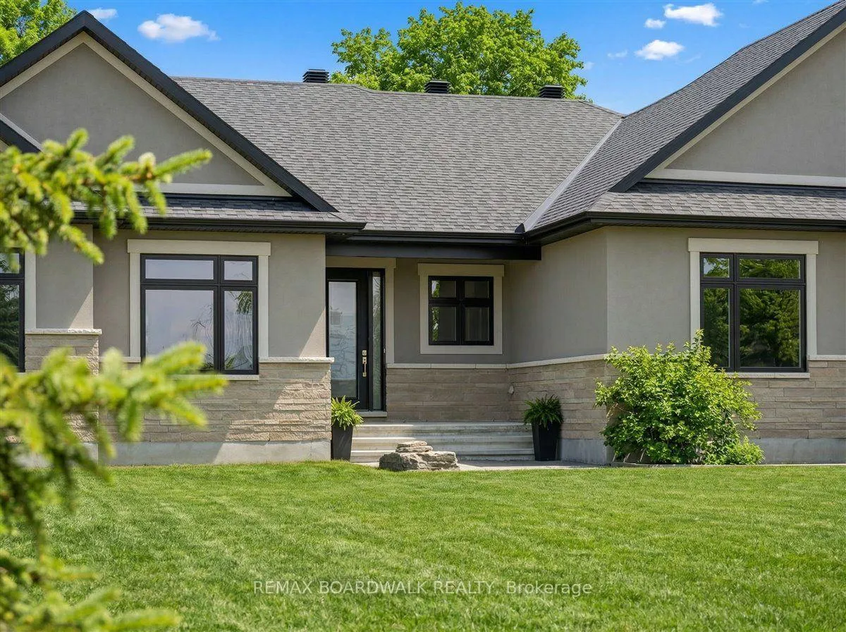 Photo 2 of 137 Coyles Drive S, Beckwith, Beckwith Twp — HOMEH