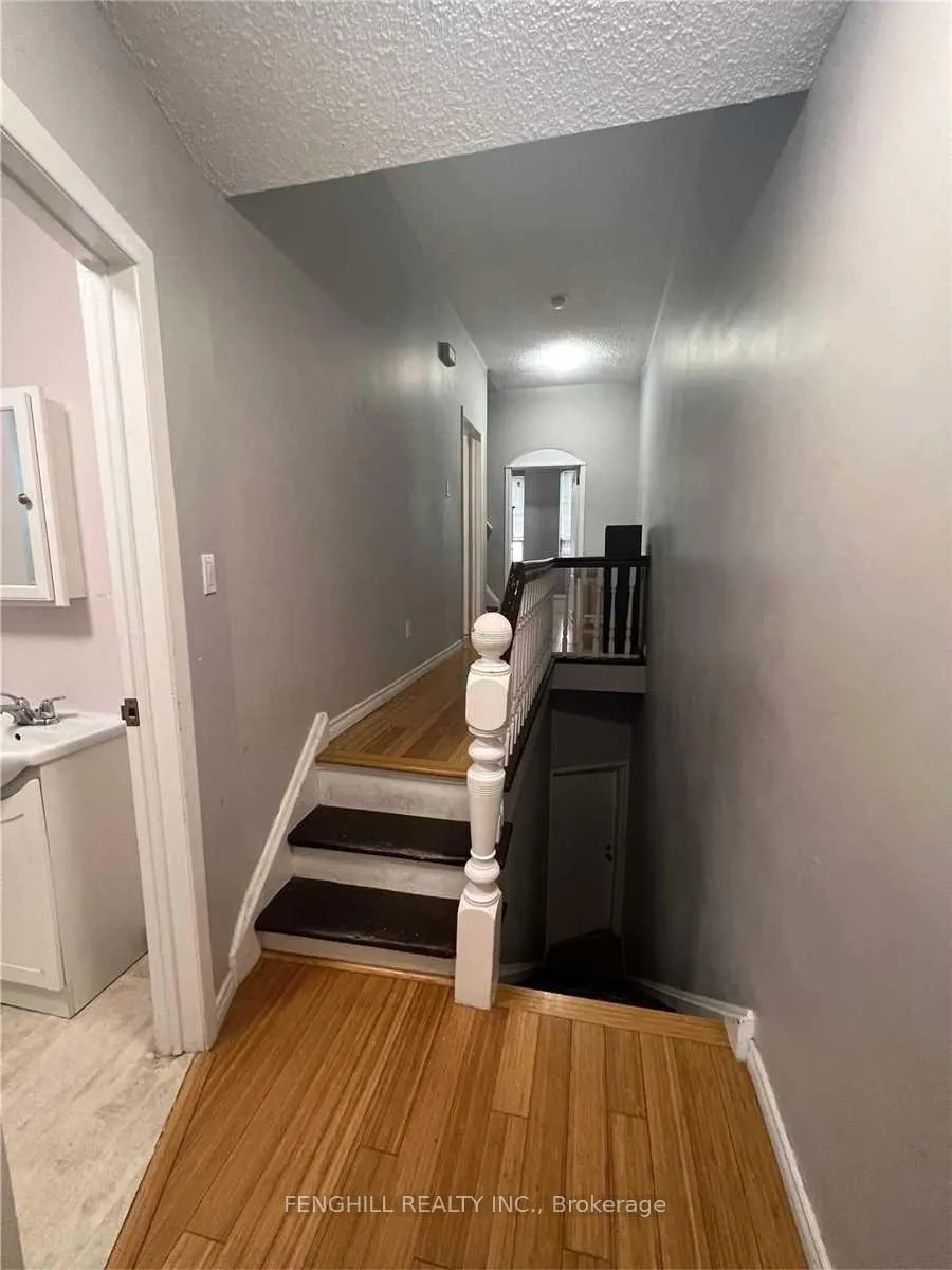 Photo 2 of Unit 2, 678 Bathurst Street, Toronto, Palmerston-Little Italy — HOMEH
