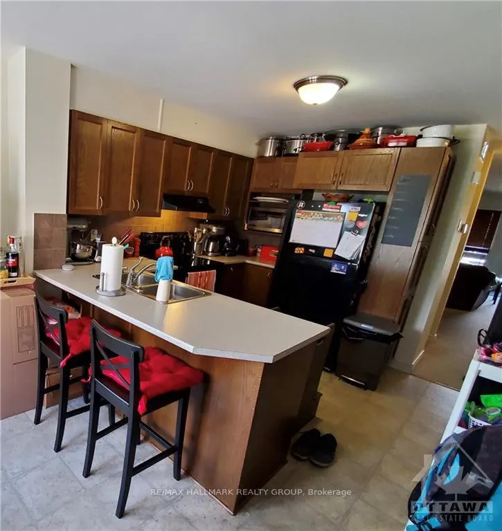 Photo 2 of 114 Paseo Private, Ottawa, Centrepointe — HOMEH