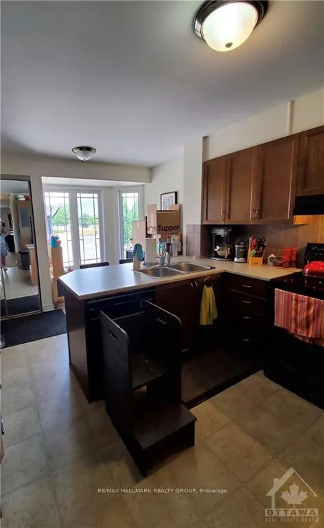Photo 3 of 114 Paseo Private, Ottawa, Centrepointe — HOMEH