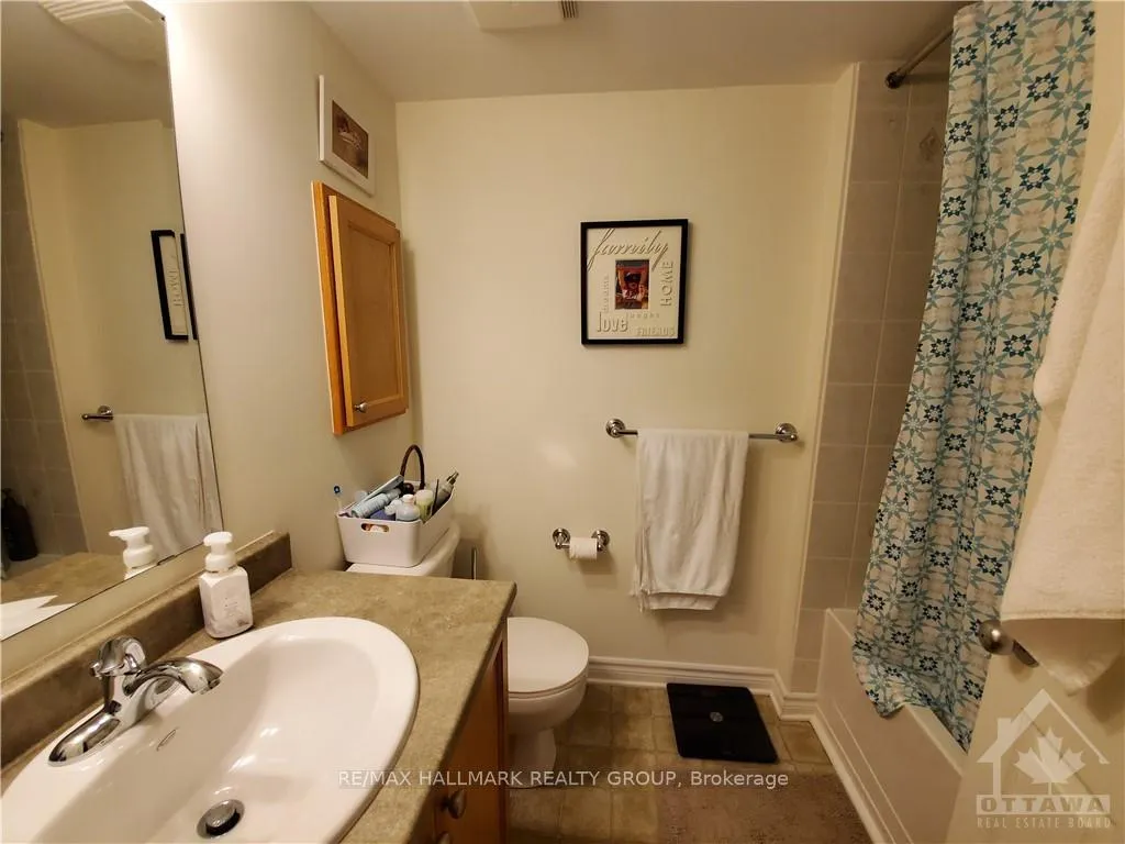 Photo 10 of 114 Paseo Private, Ottawa, Centrepointe — HOMEH
