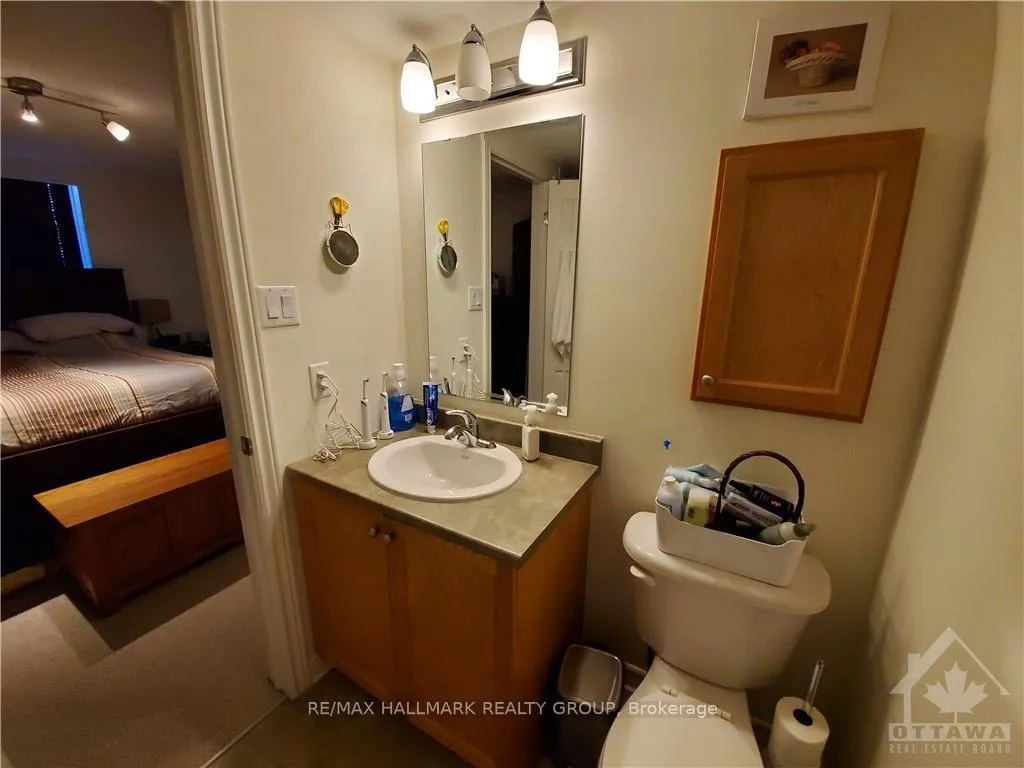 Photo 11 of 114 Paseo Private, Ottawa, Centrepointe — HOMEH