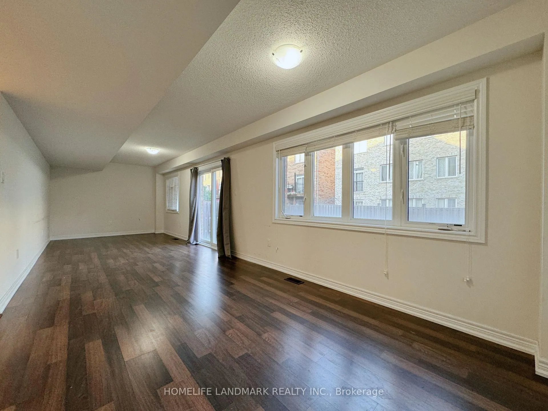 Photo 6 of 35 Hyacinth Street, Markham, Wismer — HOMEH