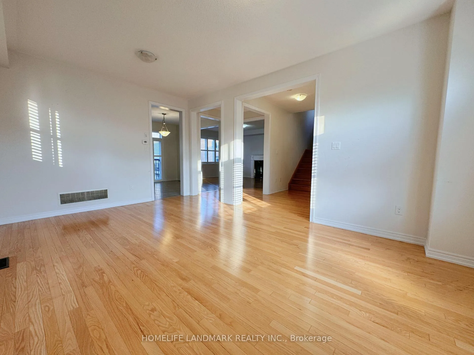 Photo 16 of 35 Hyacinth Street, Markham, Wismer — HOMEH